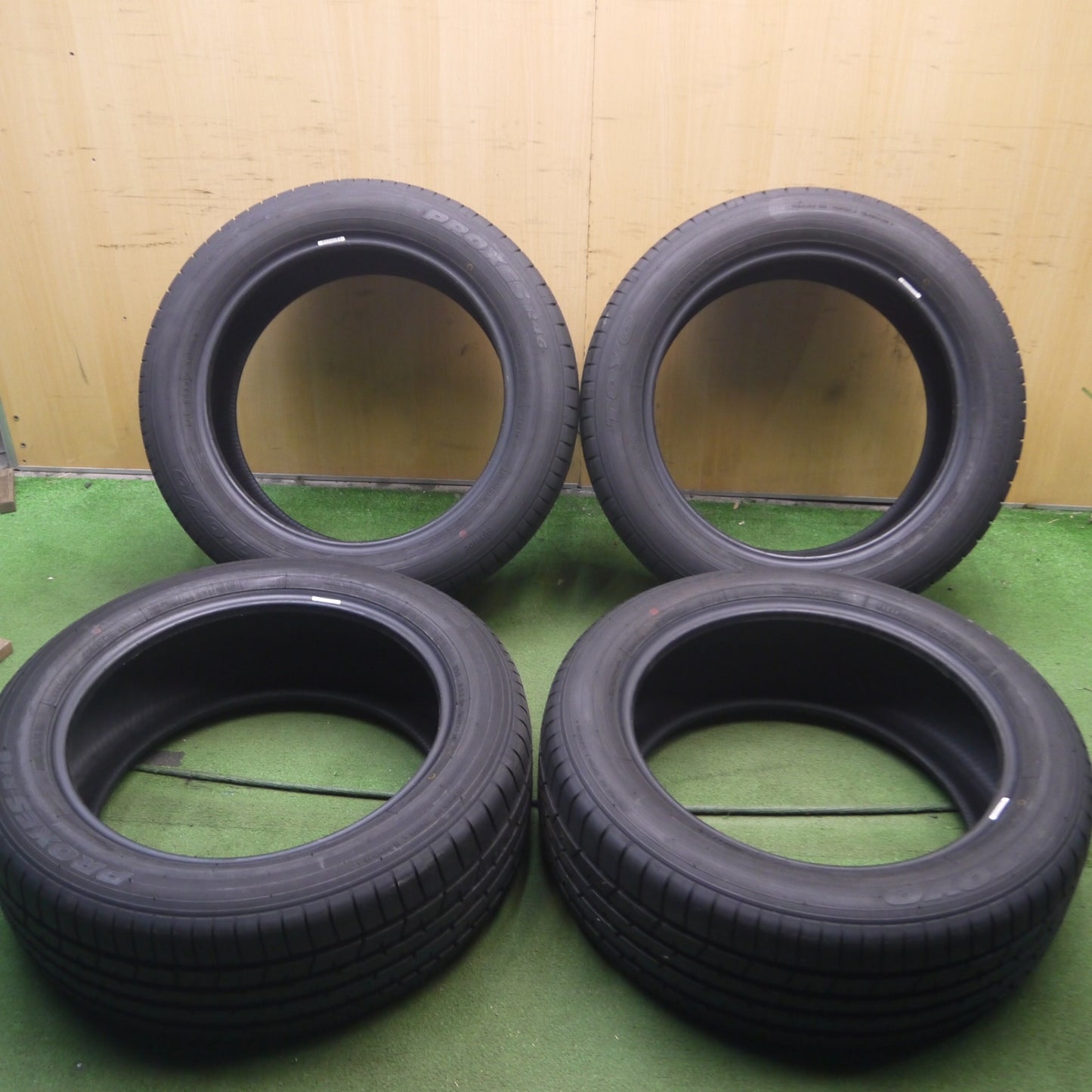 *送料無料* 新車外し！23年★225/55R19 トーヨー プロクセス R46 タイヤ 19インチ ハリアー CX-5 CX-8 エクストレイル 等★4042213Hノタ