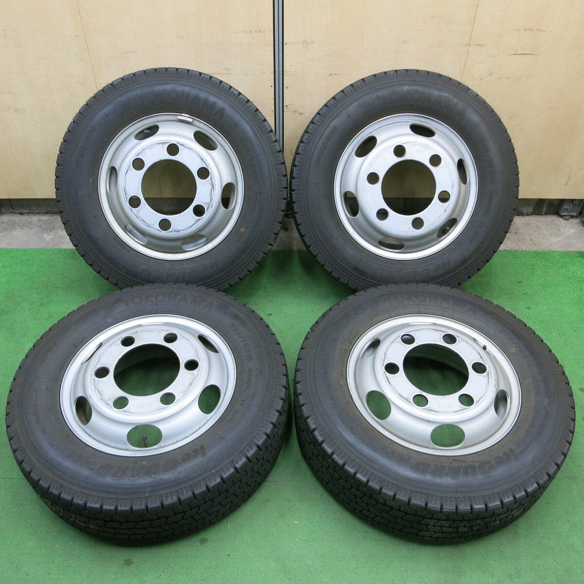 バリ溝！21年！8.5分★トラック タイヤ 225/70R16 117/115L スタッドレス ヨコハマ アイスガード iG91 TOPY スチール 127-9TC PCD222.25/6H★5021904ナス