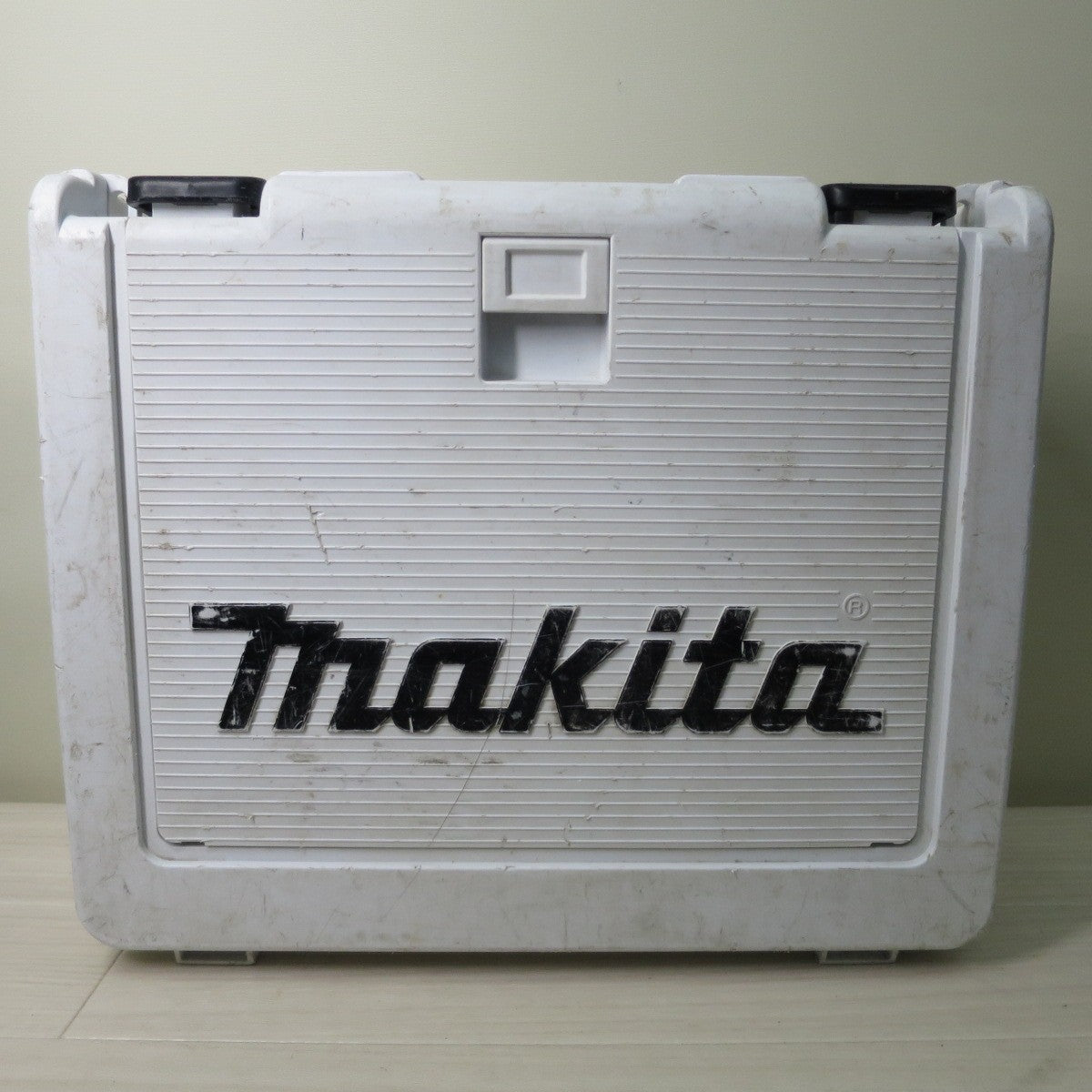 [送料無料] ☆マキタ 充電式 インパクトドライバ TD138D ケース付き 電動 工具 makita☆