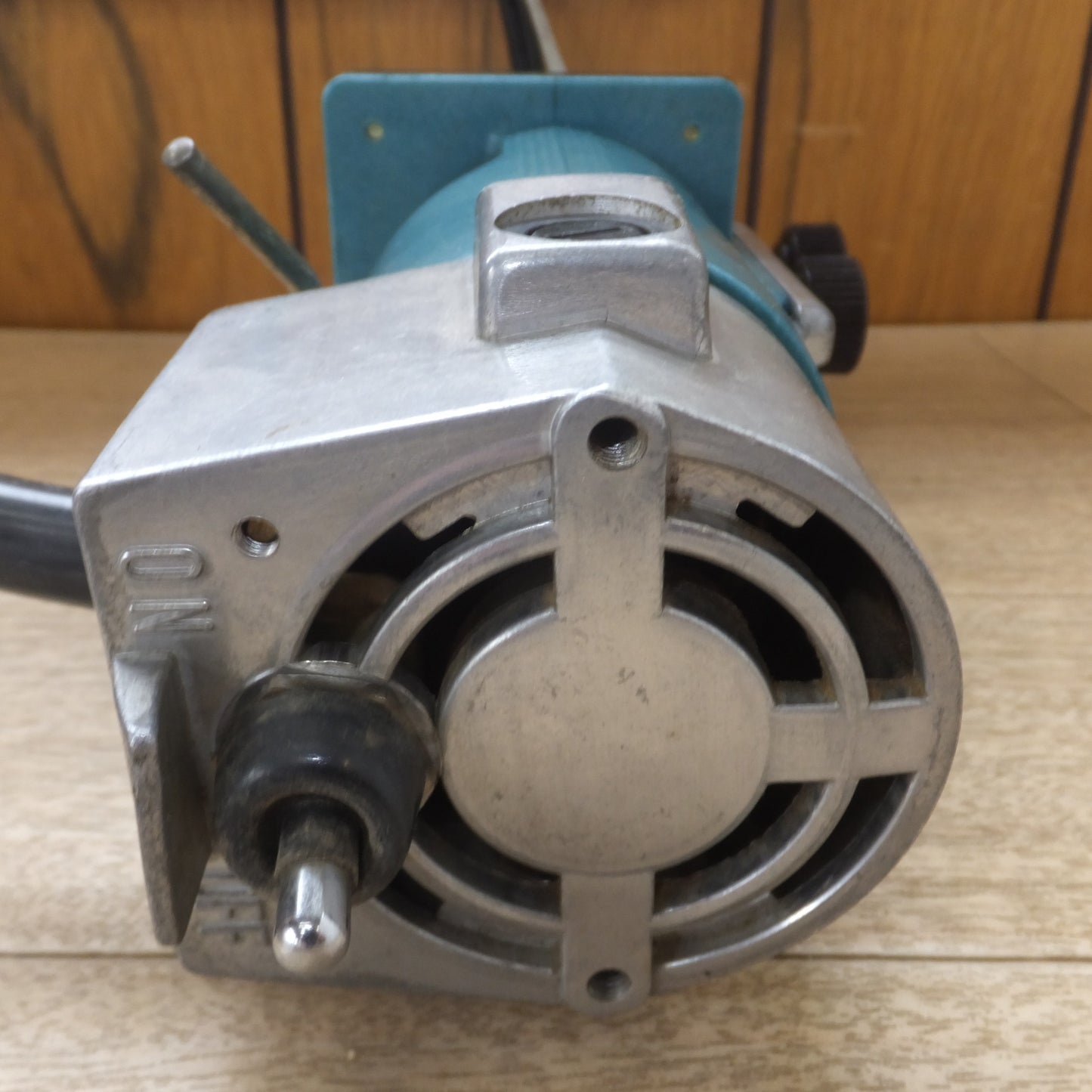 [送料無料] ★マキタ makita トリマー 3700　100V 4.5A 50-60Hz 440W 30000/min.★