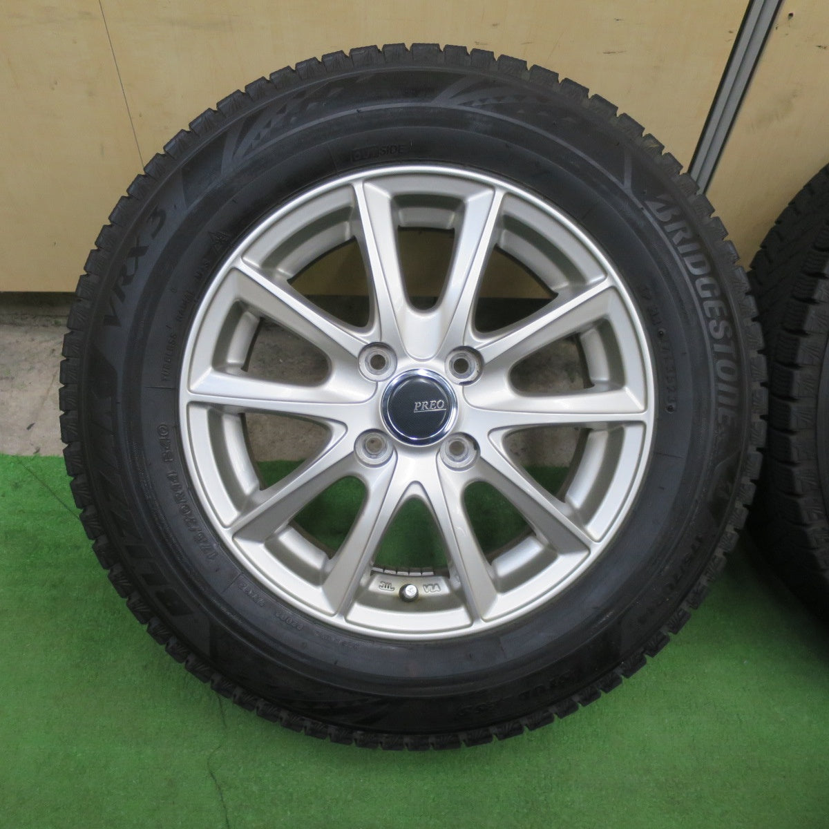 キレイ！23年★スタッドレス 175/70R14 ブリヂストン ブリザック VRX3 PREO プレオ 14インチ PCD100/4H★6021503TTス