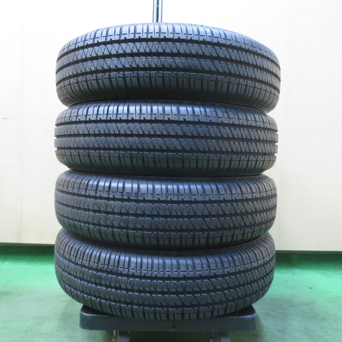 バリ溝！22年！9.5分★195/80R15 ブリヂストン デューラー H/T 684Ⅱ DUELER タイヤ 15インチ ジムニー シエラ ノマド キャラバン ハイエース 等★5122210イノタ