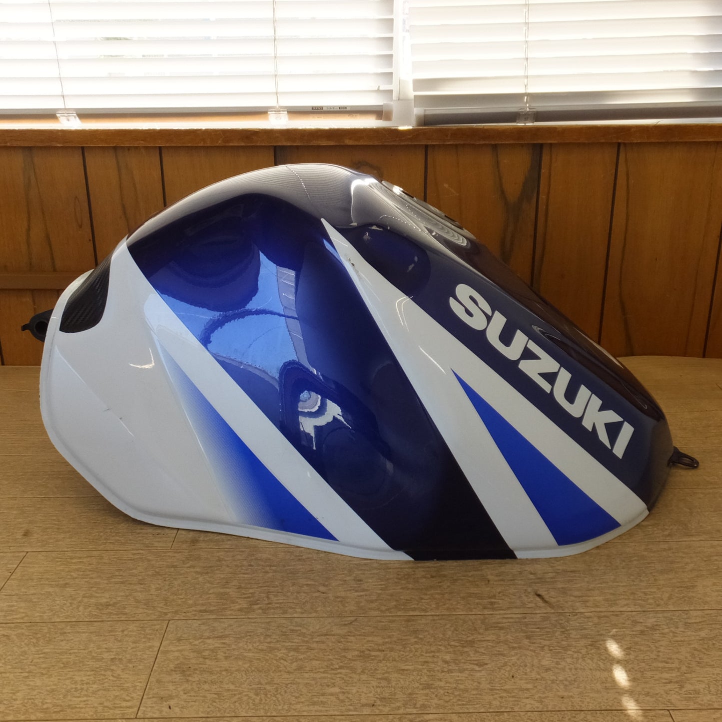 [送料無料] 岐阜発★スズキ SUZUKI GSX-R ガソリンタンク 2-062 2003 XB751 LR5 18G10★