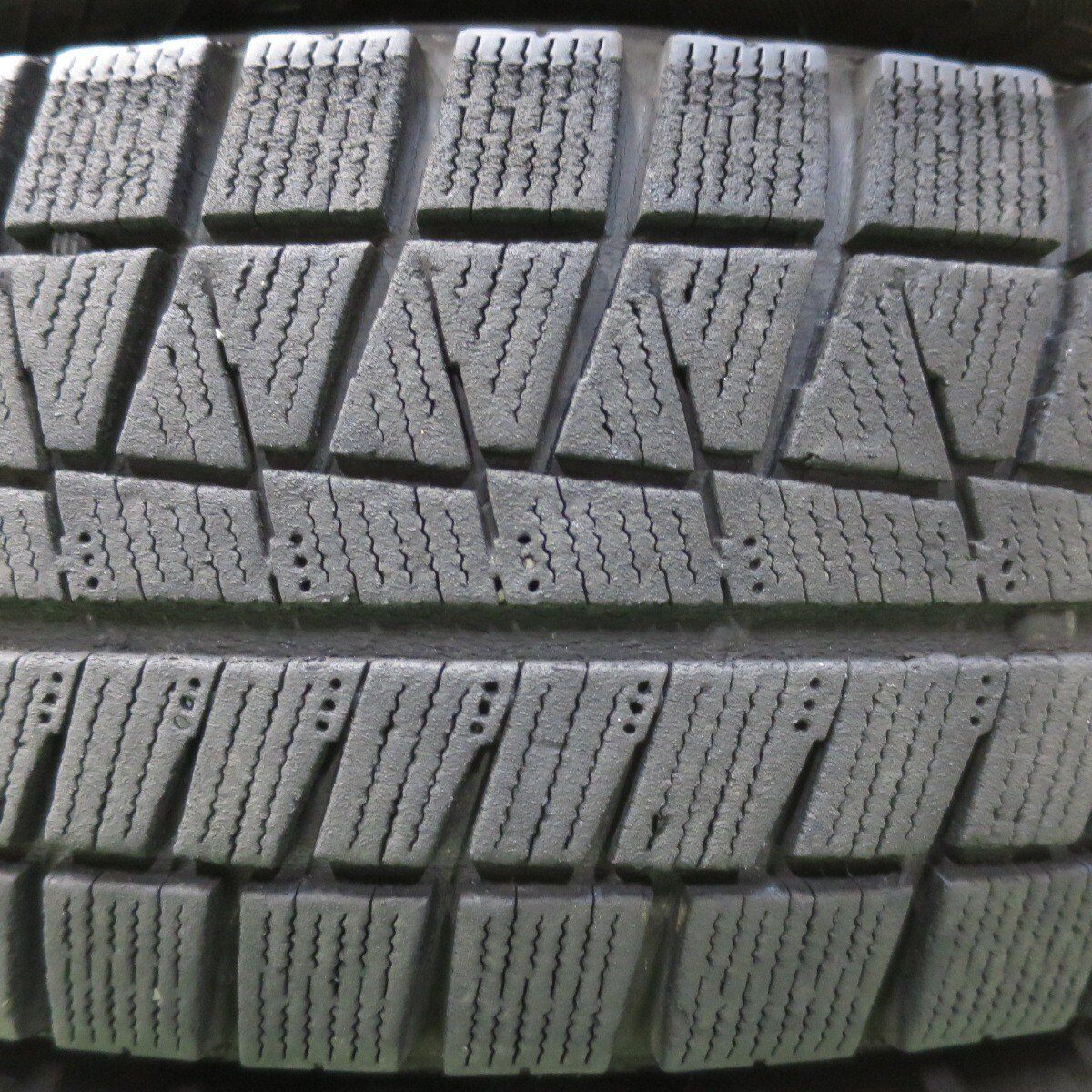 4本価格◎スタッドレス 185/70R14 トーヨー ガリット G5 ブリヂストン ブリザック REVO GZ giro ギロ 14インチ PCD100 114.3/4H マルチ◎5032203イス