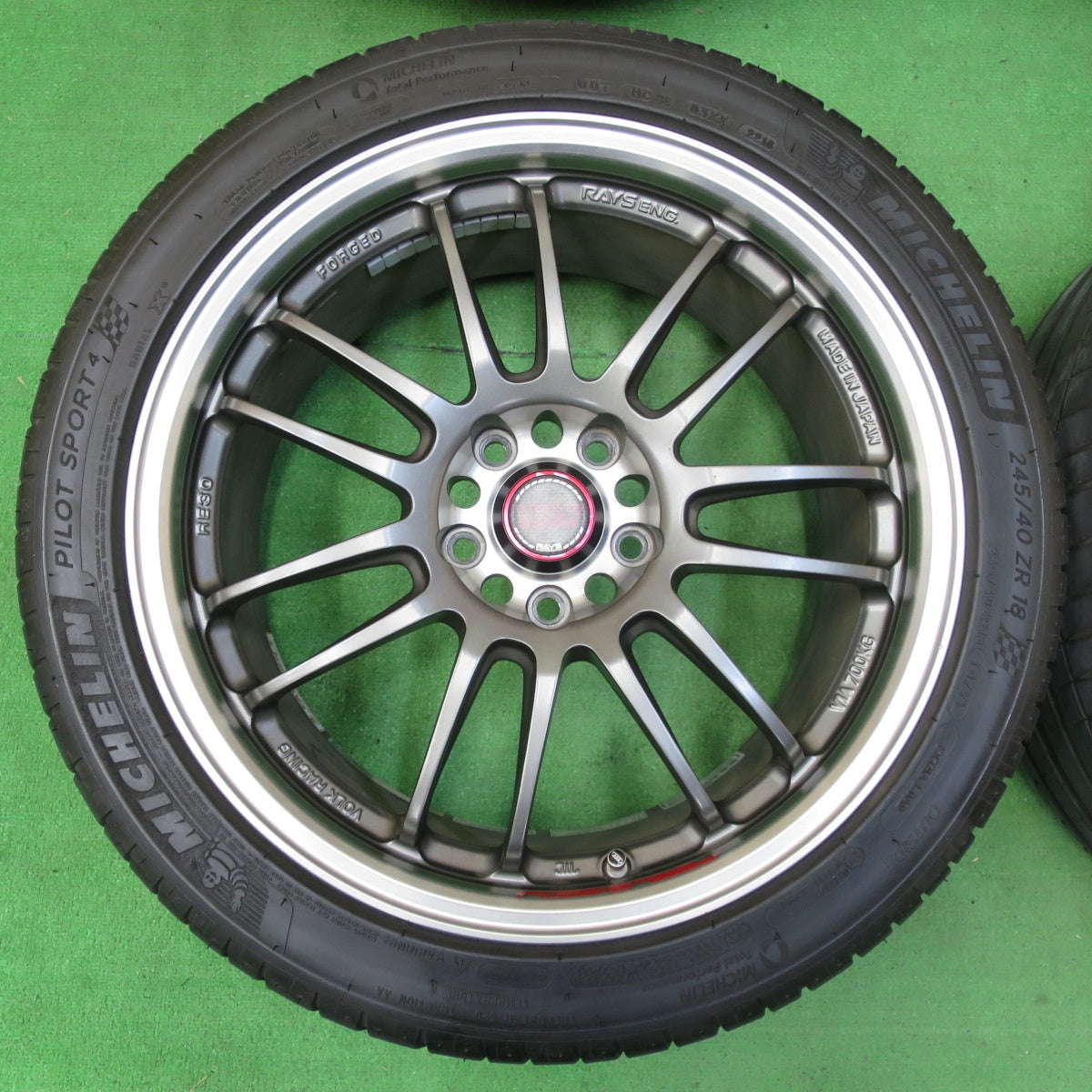 *送料無料* バリ溝！綺麗！8.5分★アウディ等 RAYS VOLK RACING RE30 CLUB SPORT 鍛造 245/40R18 ミシュラン パイロットスポーツ4 レイズ PCD112/5H★4070104イノ