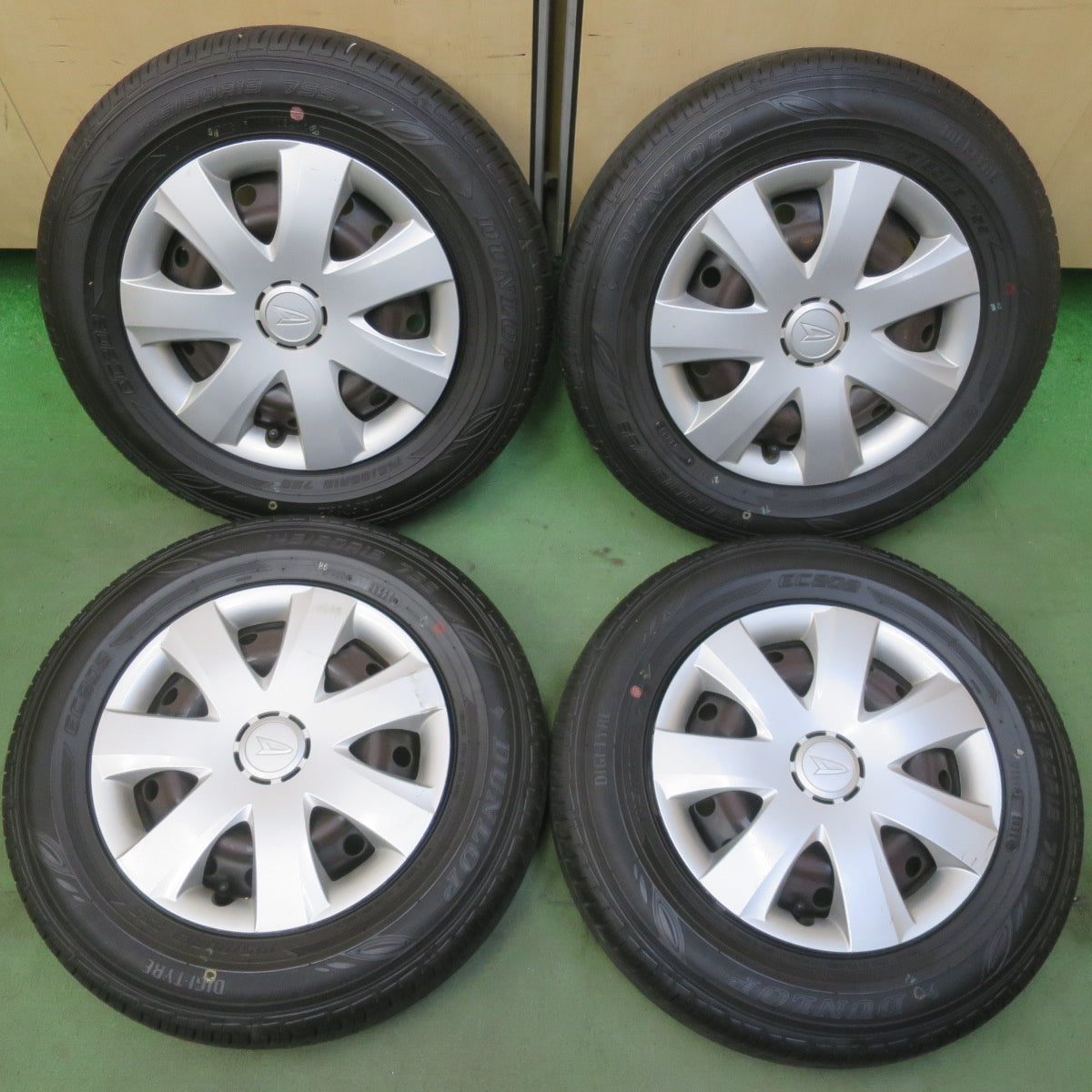 ほぼ未使用！24年◎ダイハツ ミラ ムーヴ 等 純正 スチール 145/80R13 ダンロップ EC202 13インチ PCD100/4H◎6081102IMノ