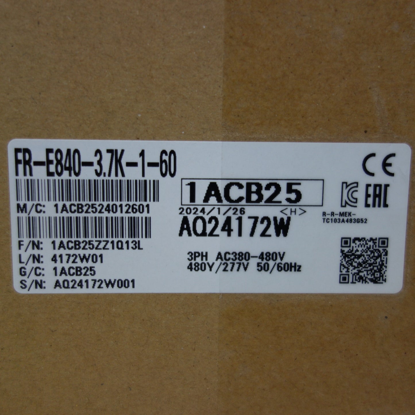 [送料無料] 未使用☆三菱 インバータ FR-E840-3.7K-1-60 INVERTER☆