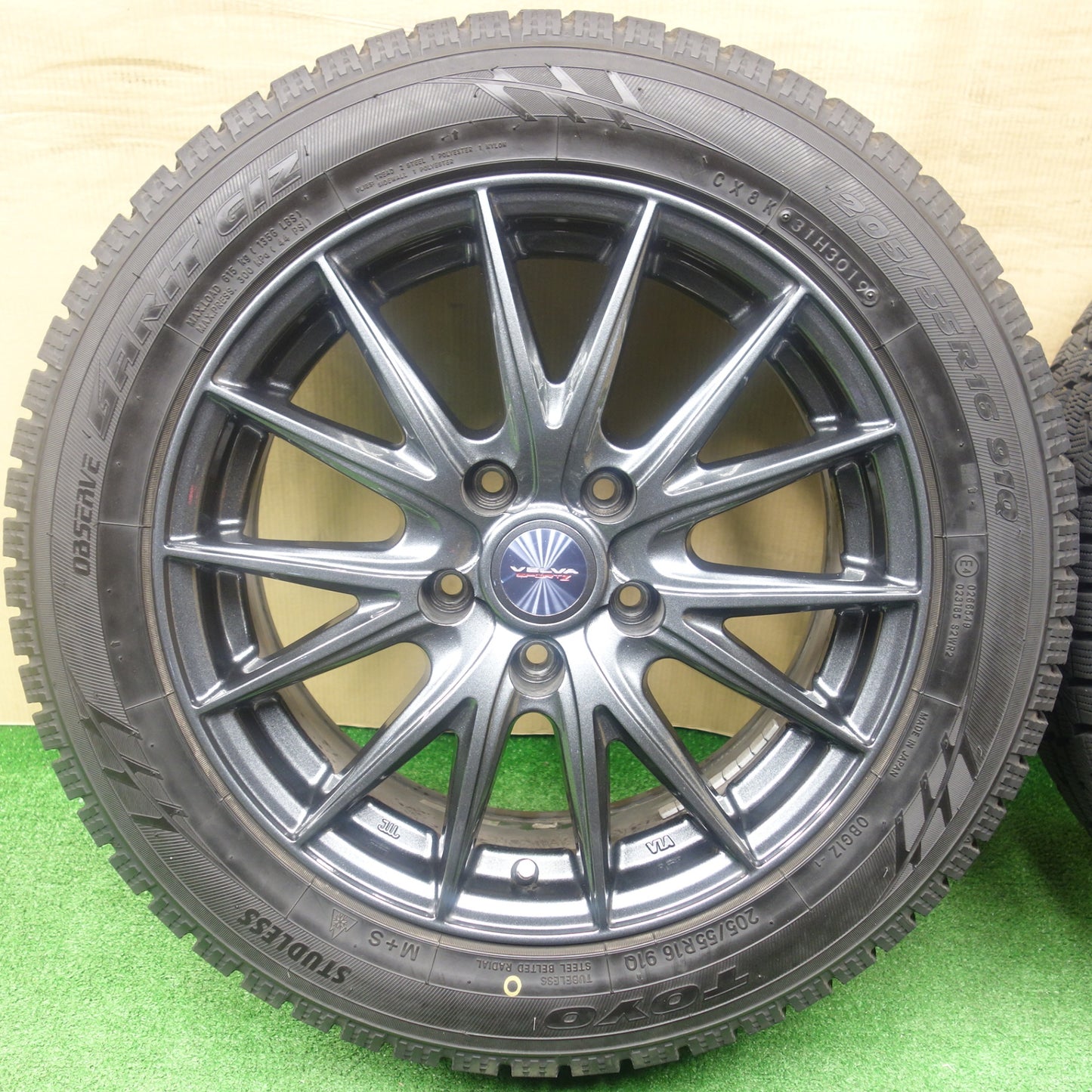バリ溝！キレイ！9.5分★スタッドレス 205/55R16 トーヨー オブザーブ ガリット GIZ VELVA SPORTZ ヴェルヴァ 16インチ PCD114.3/5H★6011002KTス
