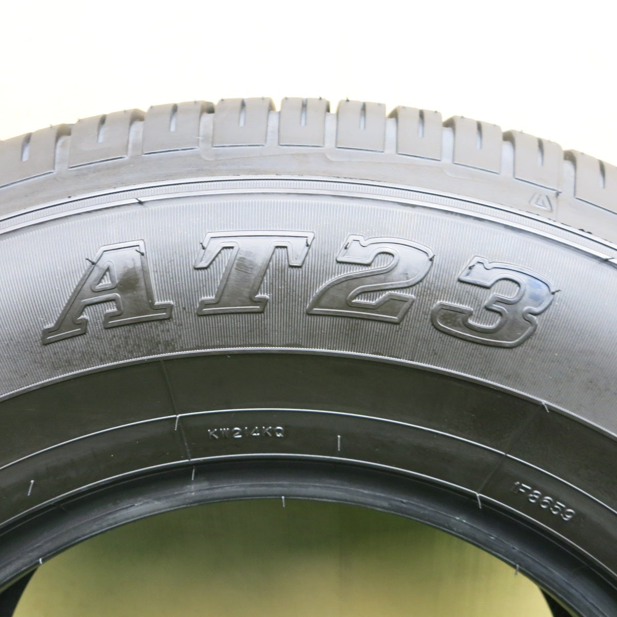 未使用！26年！1本★265/70R16 ダンロップ グラントレック AT23 タイヤ 16インチ ランクル 70 プラド ハイラックス サーフ 等 スペア★6021806NKノタ