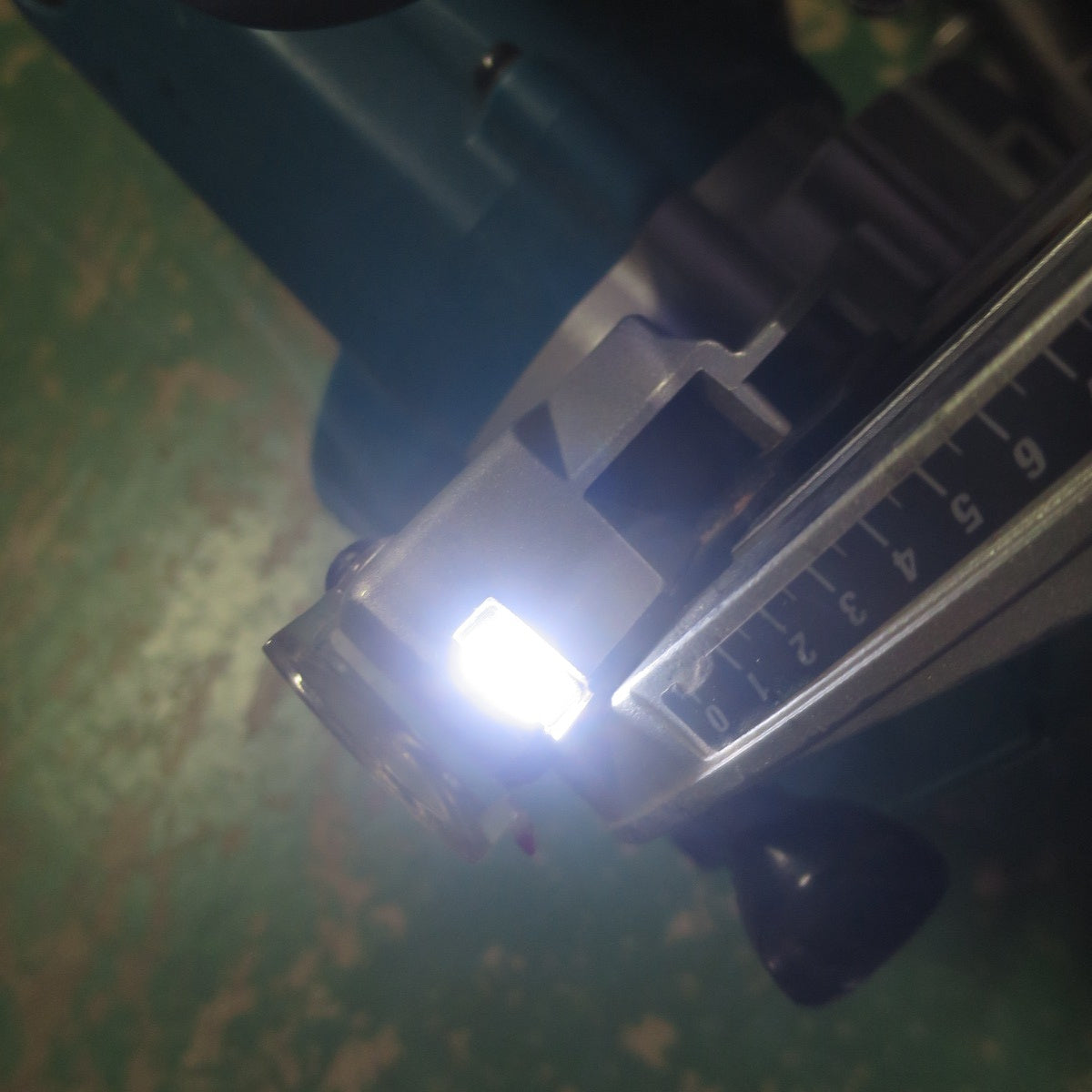 [送料無料] ☆マキタ 小型 ミゾキリ 3005BA 電動 工具 切断機 溝切り makita 100V 木材 加工 丸のこ 丸ノコ マルノコ☆