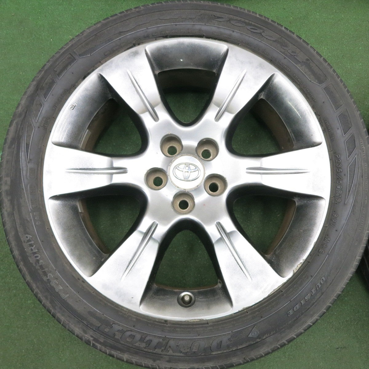 送料無料* 4本価格☆US トヨタ シエナ SE 純正 235/50R19