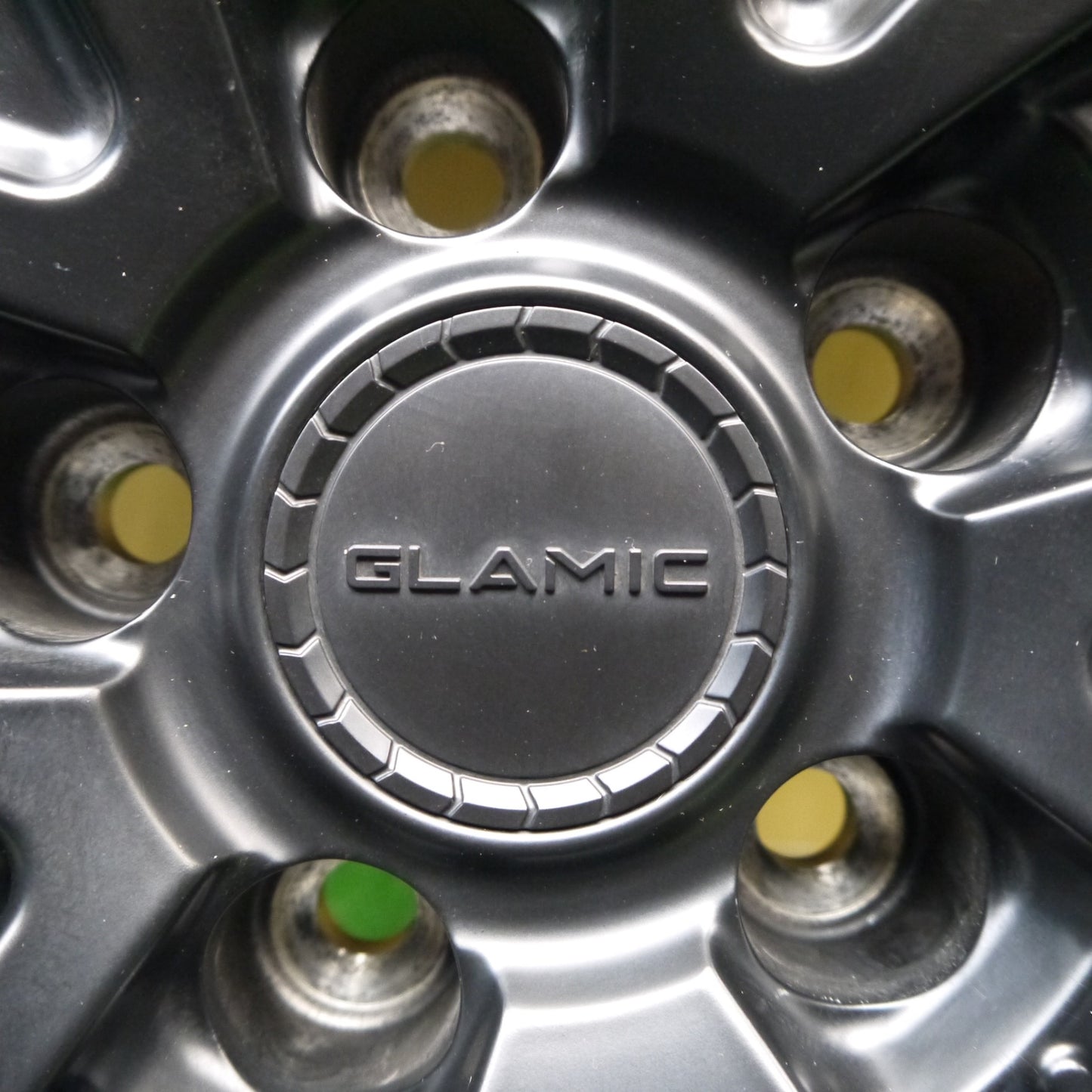 バリ溝！24年！キレイ！9.5分★GLAMIC LX-S 235/60R18 スタッドレス ヨコハマ アイスガード G075 18インチ グラミック PCD114.3/5H★6022501Hス