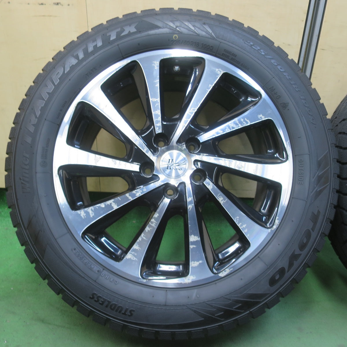 バリ溝！22年！9.5分★スタッドレス 225/60R18 トーヨー ウインター トランパス TX D.O.S. TURBINE II DOS タービン 18インチ PCD114.3/5H★6031406イス