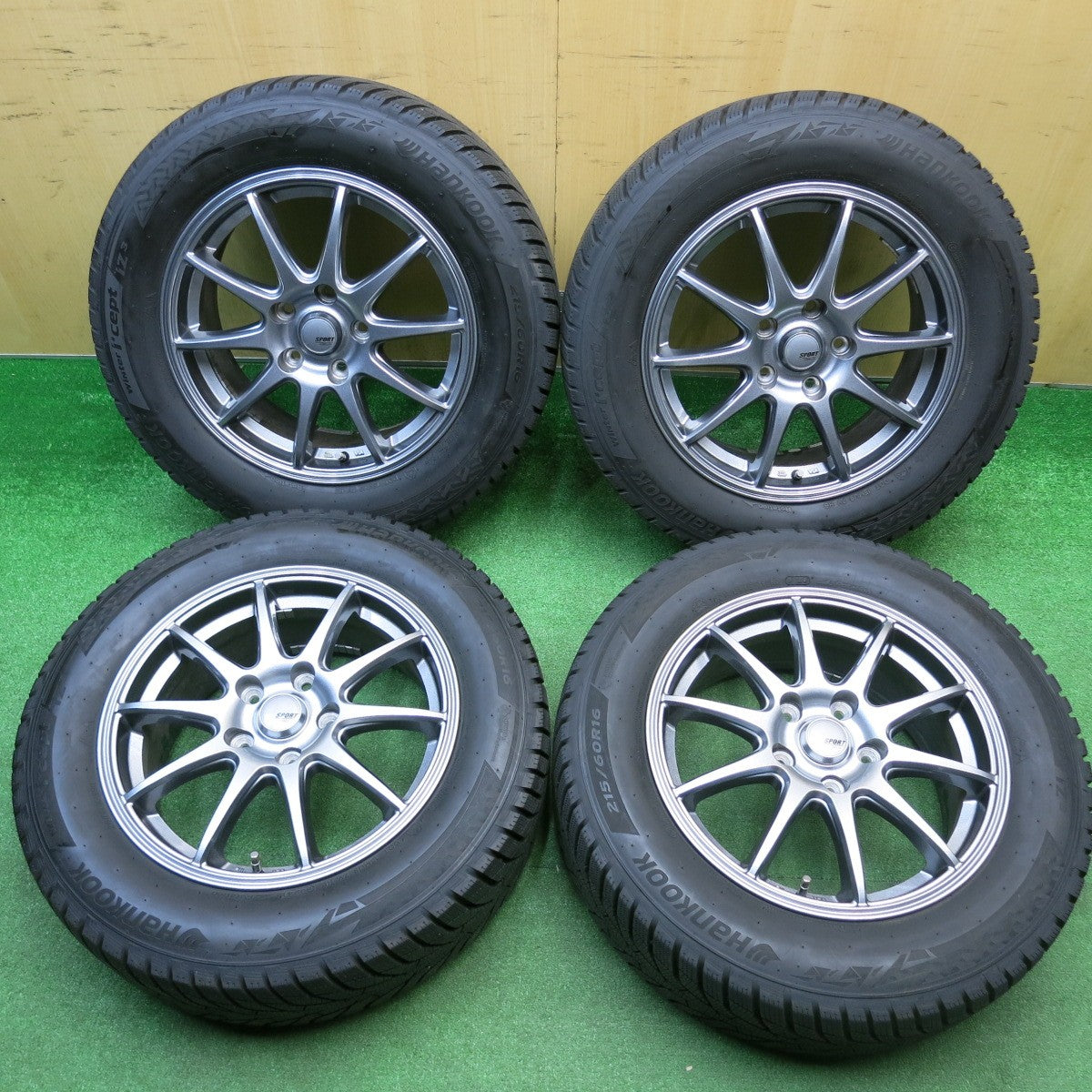 ほぼ未使用！24年！キレイ★スタッドレス 215/60R16 ハンコック ウインター アイセプト IZ3 SPORT ABELIA スポルト アベリア 16インチ PCD114.3/5H★5120610HAス