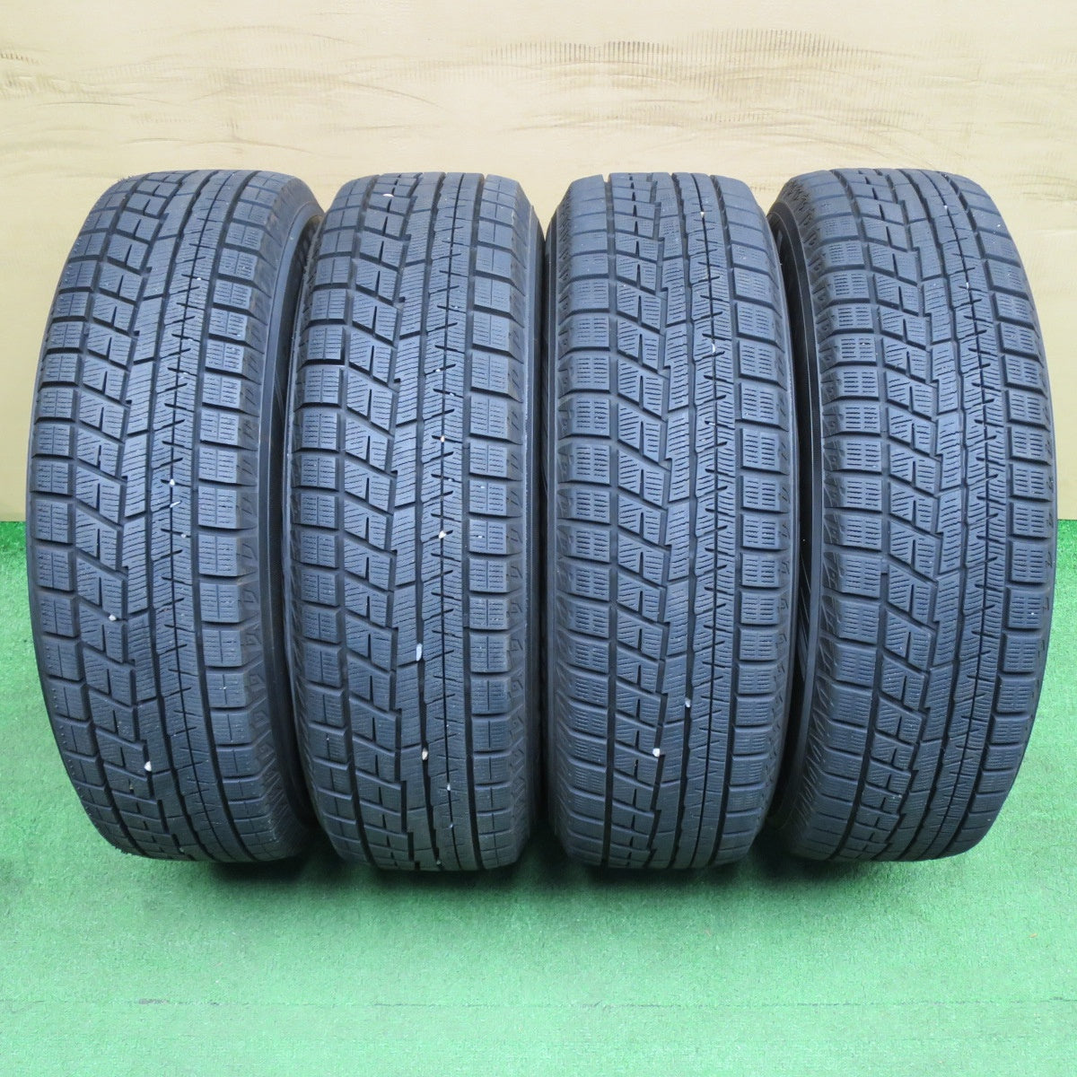 バリ溝！23年！キレイ！9.5分以上★スタッドレス 185/70R14 ヨコハマ アイスガード iG60 Exceeder エクシーダー 14インチ PCD100/4H★6041205NKス