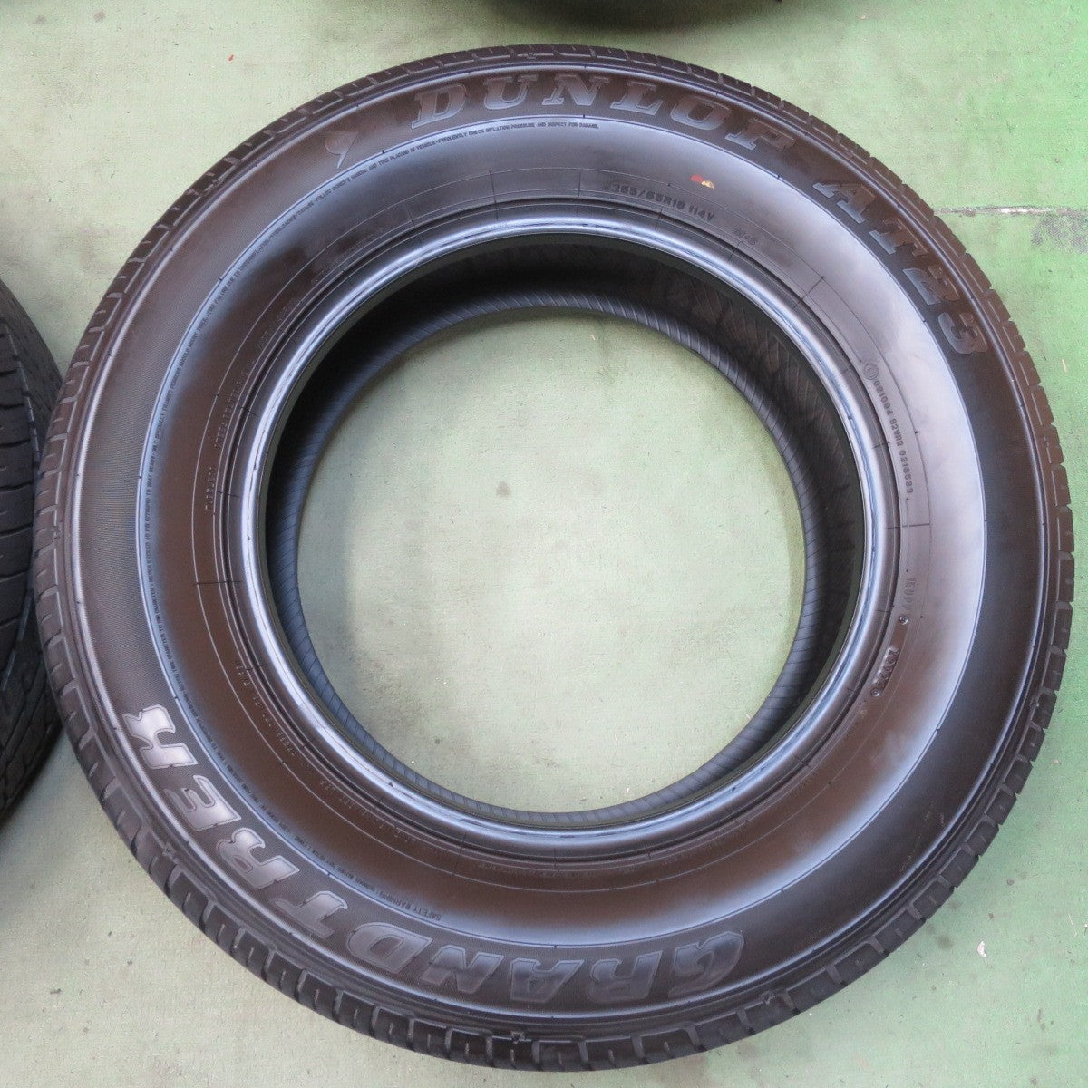 新車外し！24年★265/65R18 ダンロップ AT23 グラントレック タイヤ 18インチ ランクル 250 300 等★6050607イノタ