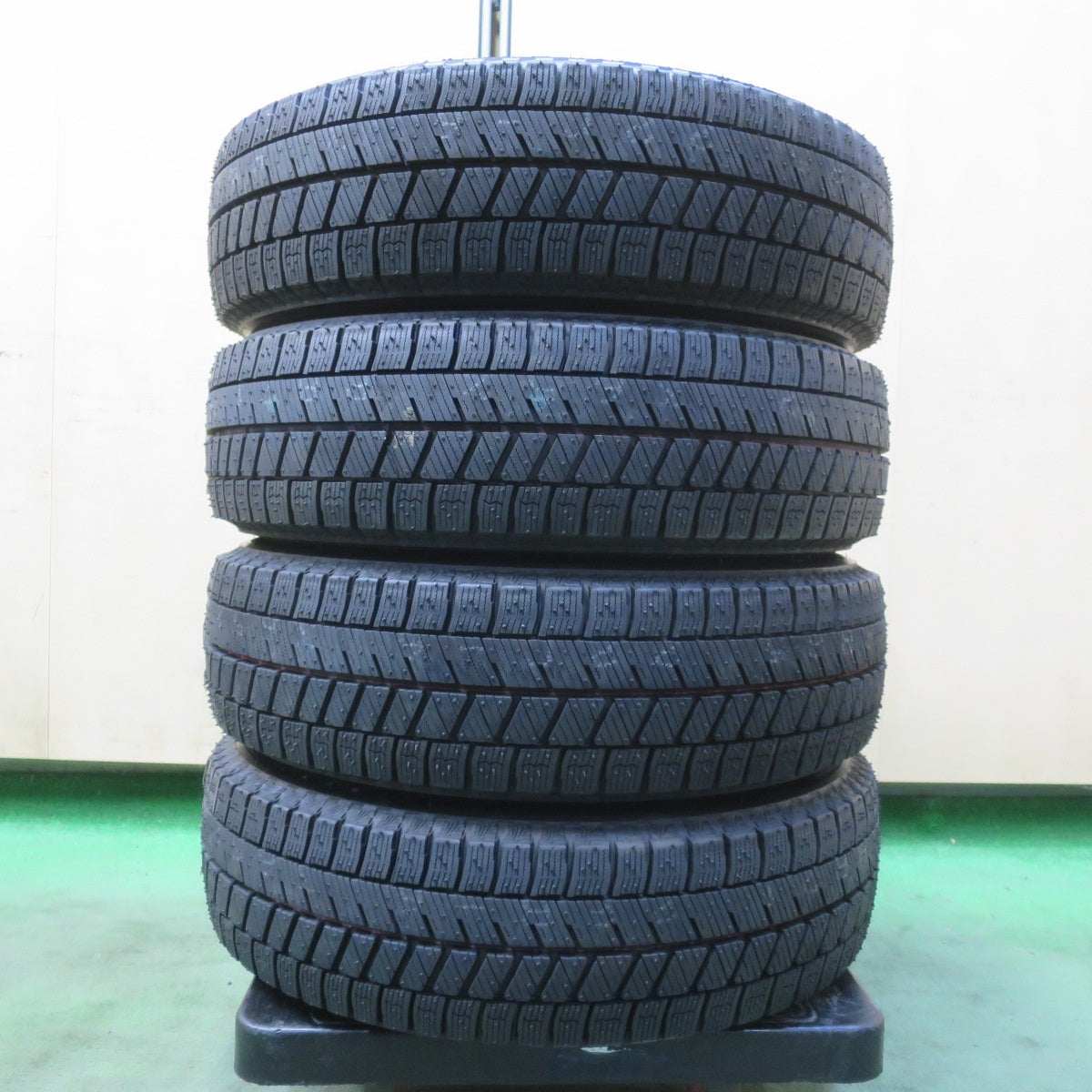 未使用！25年◎スタッドレス 155/65R14 ブリヂストン ブリザック VRX3 BALMINUM AR12 バルミナ 14インチ PCD100/4H◎6061207イス