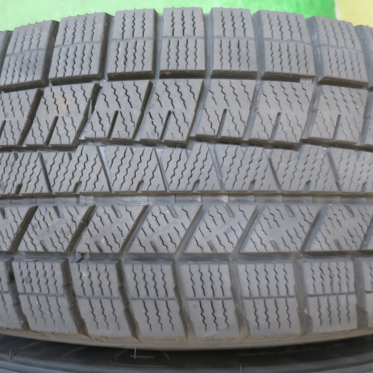 バリ溝！21年！9分★スタッドレス 205/65R16 ダンロップ ウインターマックス 03 SPORT KRONE スポルト クローネ 16インチ PCD114.3/5H★5082202NJス