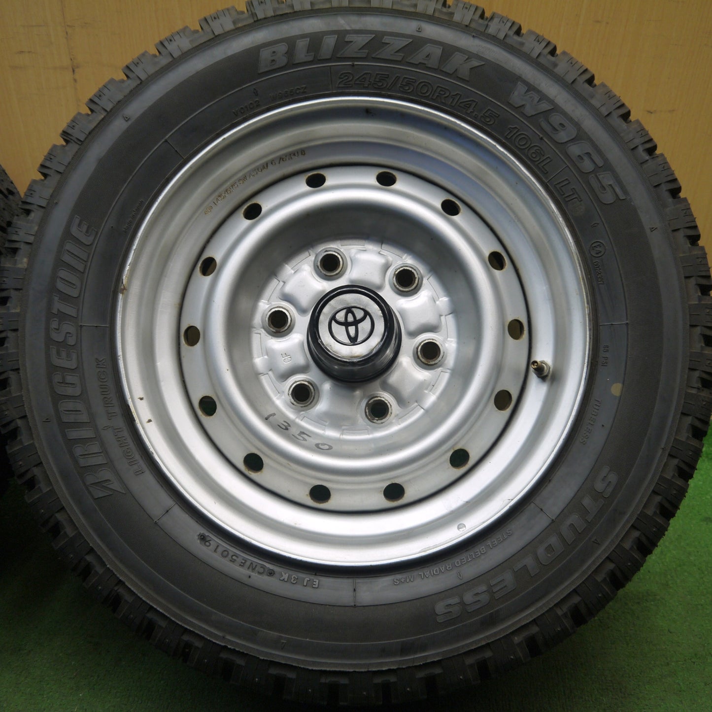 ほぼ未使用★トヨタ ハイエース 純正 スチール 195/80R15 245/50R14.5 スタッドレス ブリヂストン ブリザック VL1 W965 14.5インチ 15インチ PCD139.7/6H★5100706Hノ