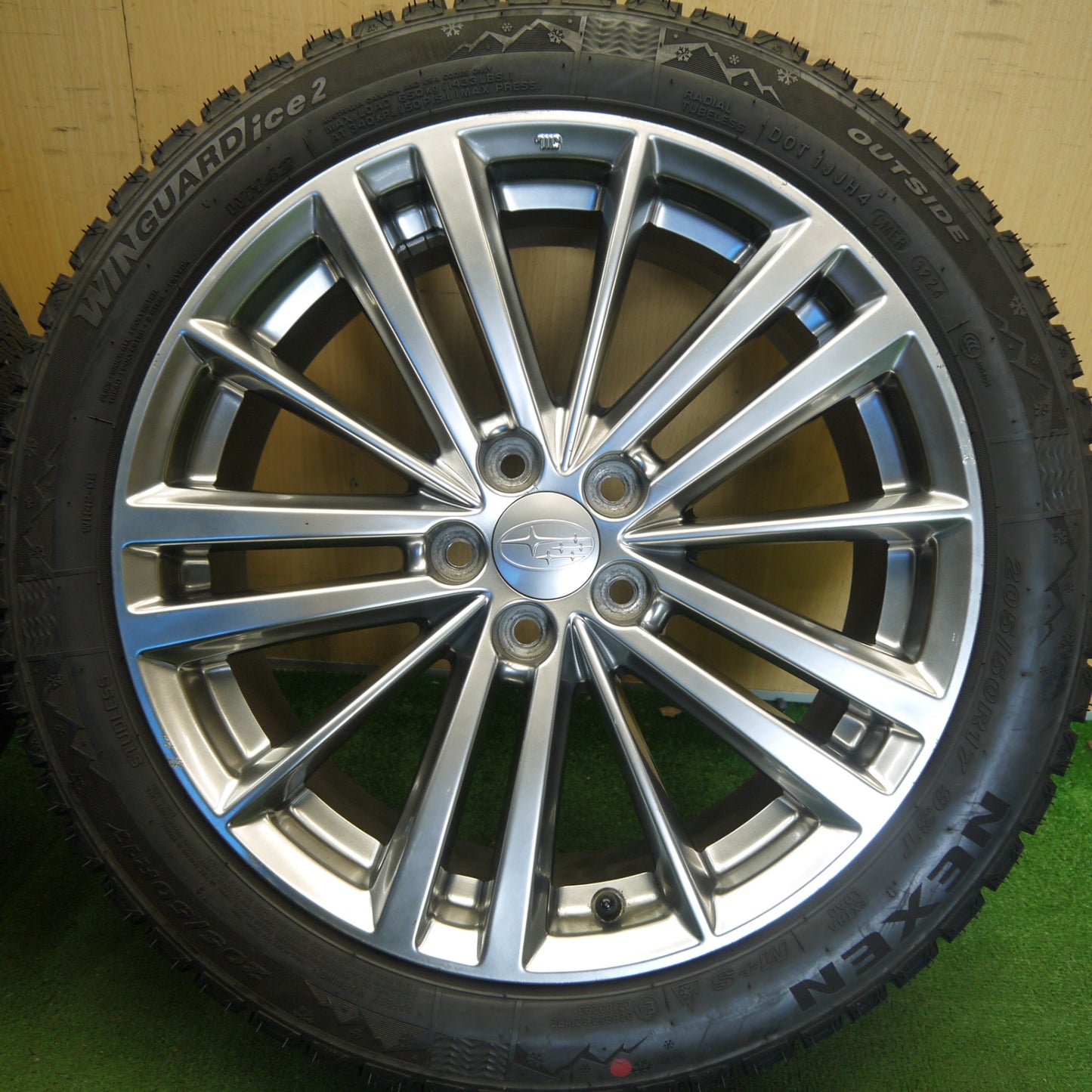バリ溝！24年！9.5分★スバル GP インプレッサ 純正 205/50R17 スタッドレス ネクセン ウィンガード ice2 17インチ PCD100/5H★6060902Hス
