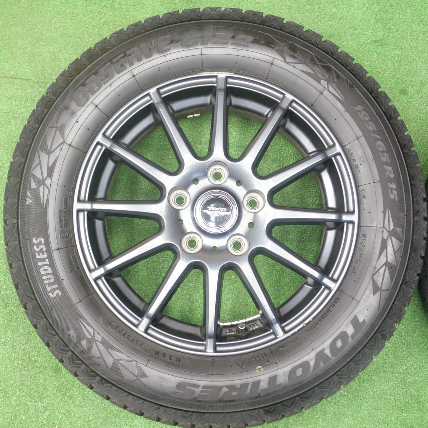 バリ溝！23年！9.5分★スタッドレス 195/65R15 トーヨー オブザーブ GIZ2 TEAD テッド 15インチ PCD114.3/5H★6021802KTス