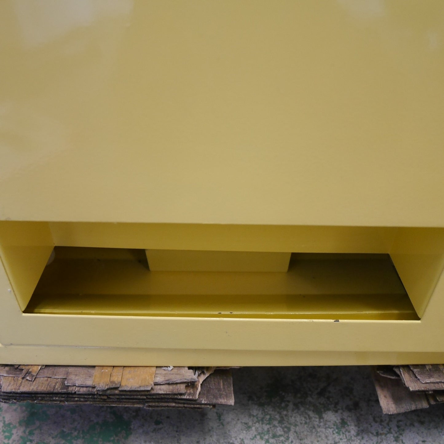 [送料無料] ☆手動式 自動 販売機 トレカ BOX トレーディング カード ボックス 自販機 ガチャ ガチャ メーカー 型式 不明 現状品②☆