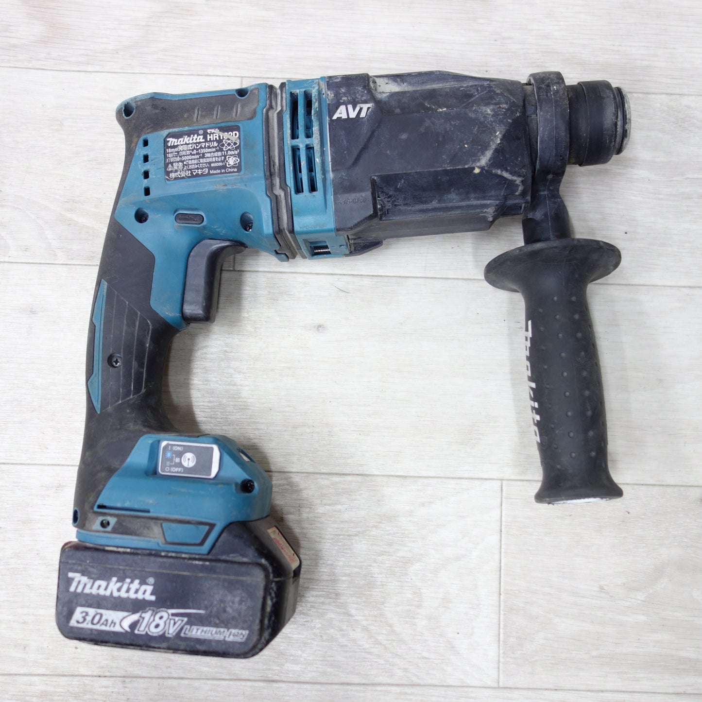 [送料無料] 付属品多数!バッテリー2個◆マキタ 18mm 充電式 ハンマ ドリル 18V HR182DRGX ケース 充電器 付き 電動 工具◆