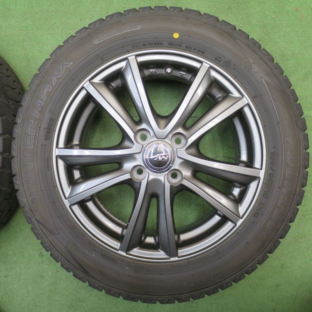 バリ溝！22年！キレイ！9.5分◎スタッドレス 185/60R15 ダンロップ ウインターマックス WM02 NIRVANA NV ニルバーナ ニルヴァーナ 15インチ PCD100/4H◎6060802NJス
