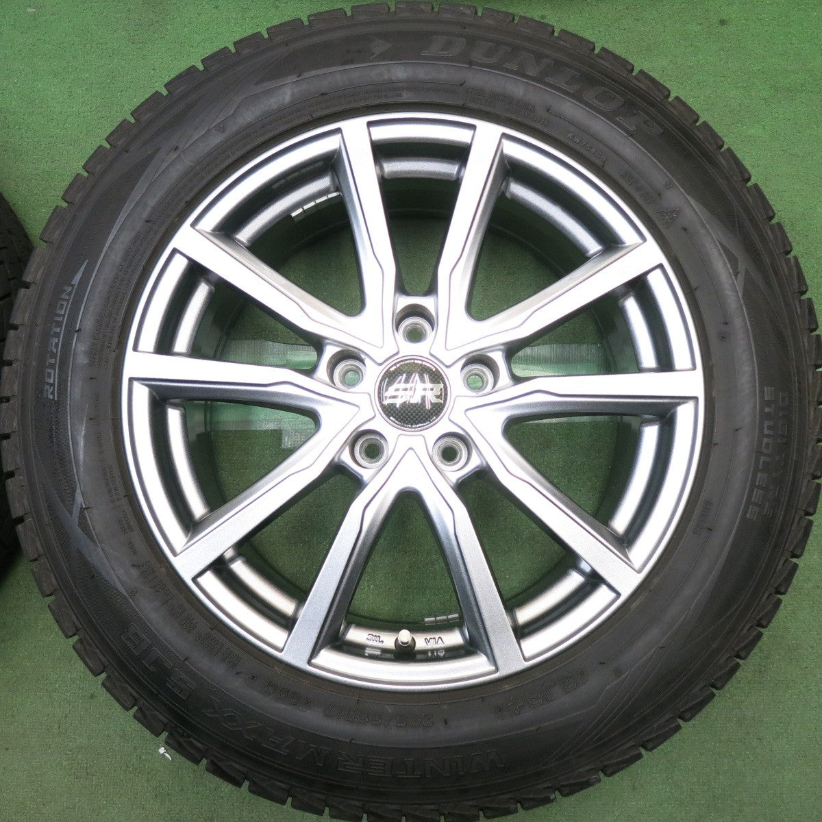 バリ溝！22年！キレイ！9.5分◎スタッドレス 225/60R17 ダンロップ ウインターマックス SJ8 SJ8+ STRANGER ストレンジャー 17インチ PCD114.3/5H◎6101108HAス