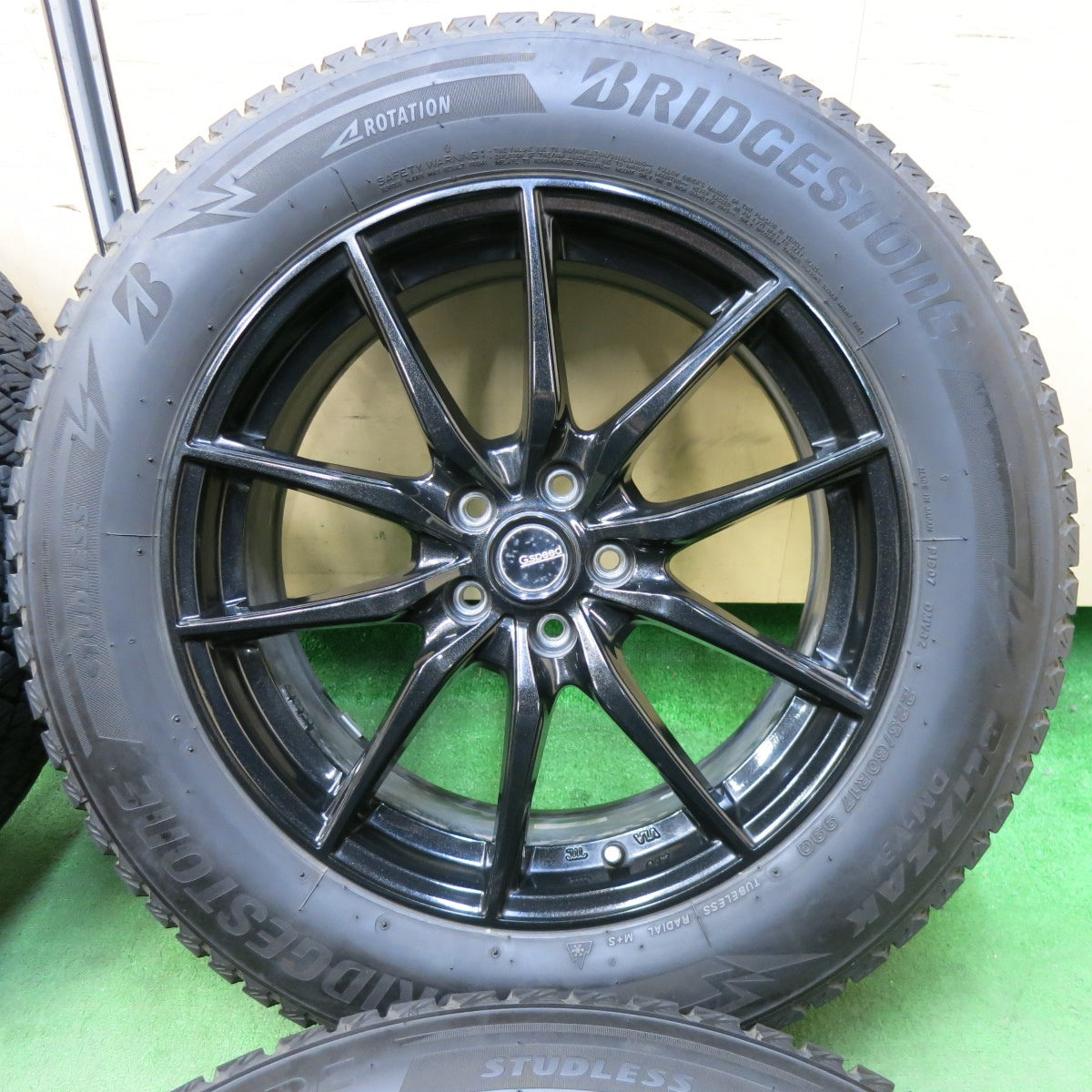 [送料無料] バリ溝！22年！キレイ！9.5分★フォレスター XV 等 G.speed 225/60R17 スタッドレス ブリヂストン ブリザック DM-V3 Gスピード 17インチ PCD100/5H★4120605SYス*