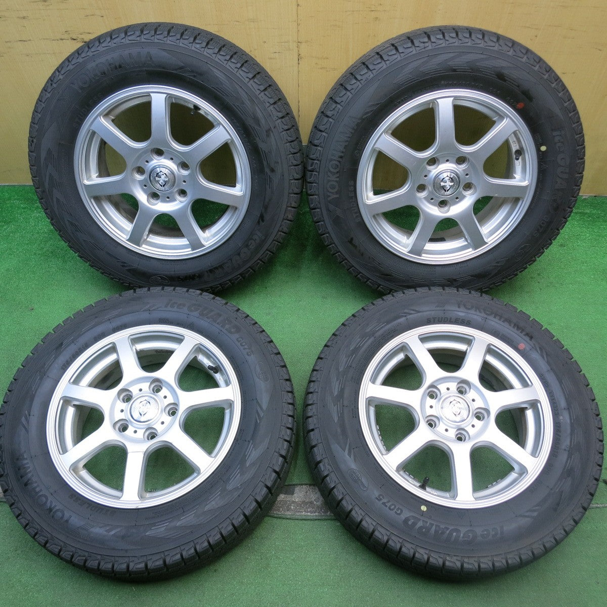 バリ溝！23年！9.5分★スタッドレス 175/80R15 ヨコハマ アイスガード G075 Treffer トレファー 15インチ PCD114.3/5H★5070104HAス
