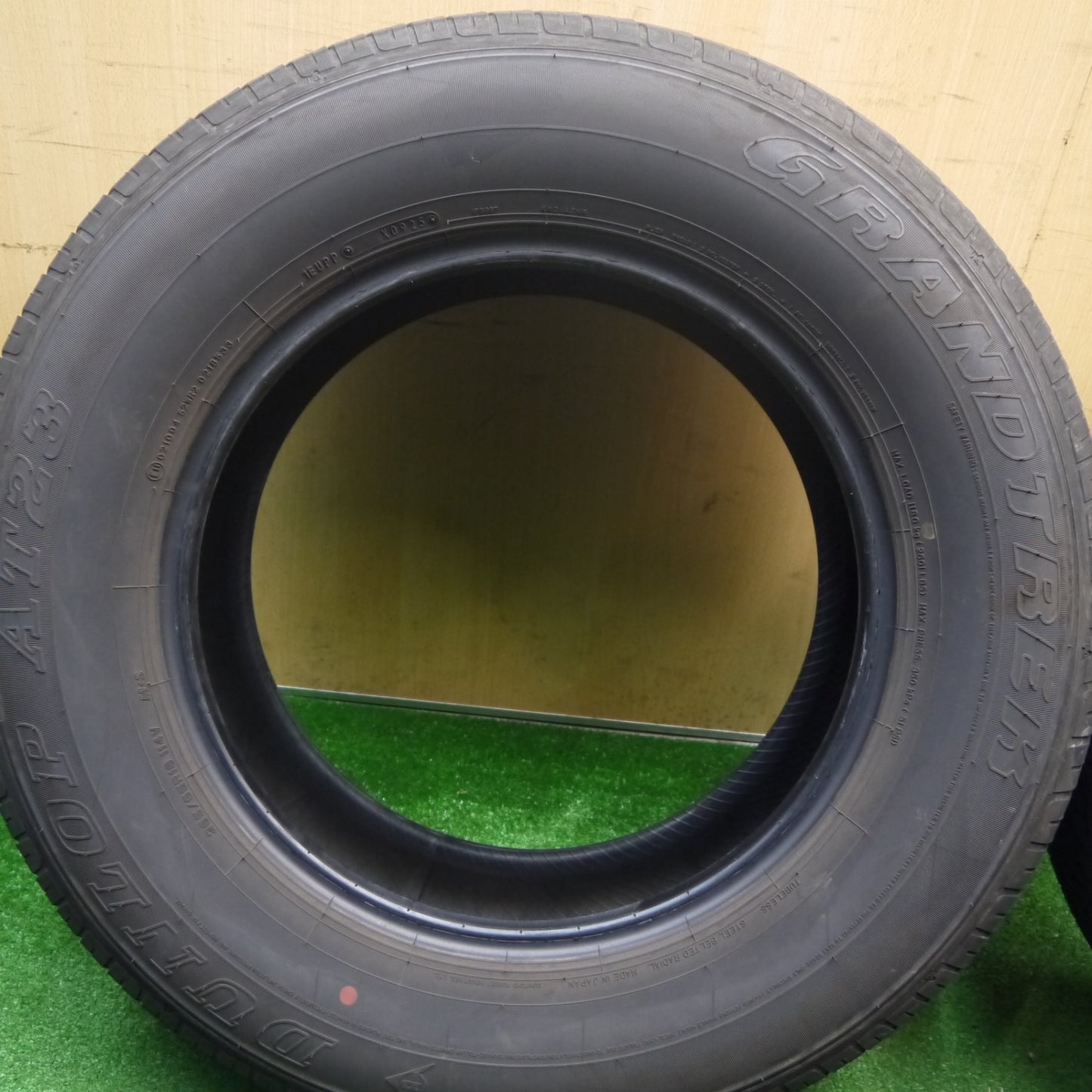 バリ溝！25年！9分★265/65R18 ダンロップ AT23 グラントレック タイヤ 18インチ ランクル プラド レクサス GX 等★5122602Hノタ