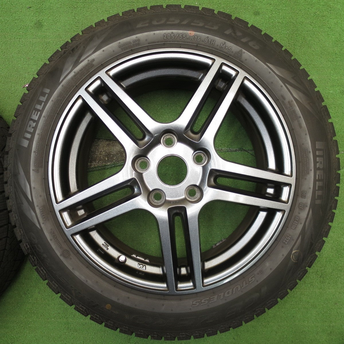 バリ溝！22年！キレイ！9.5分★BMW 等 Eurodesign EIGER 阿部商会 205/55R16 スタッドレス ピレリ アイスゼロ アシンメトリコ ユーロデザイン アイガー PCD112/5H★5060307NJス
