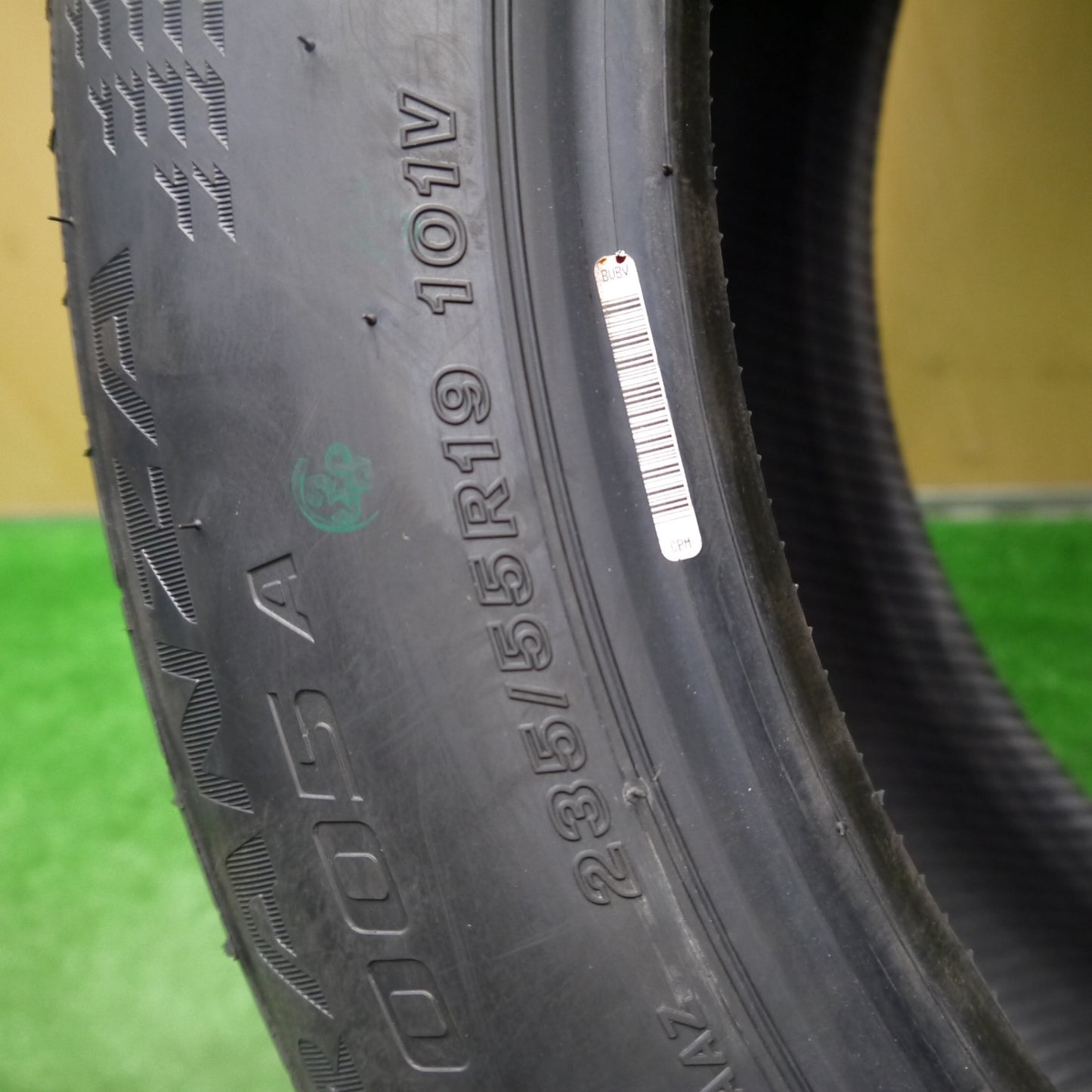 [送料無料] 新車外し！25年！1本★235/55R19 ブリヂストン トランザ T005A タイヤ 19インチ レクサス NX RX RAV4 等★5040411Hノタ