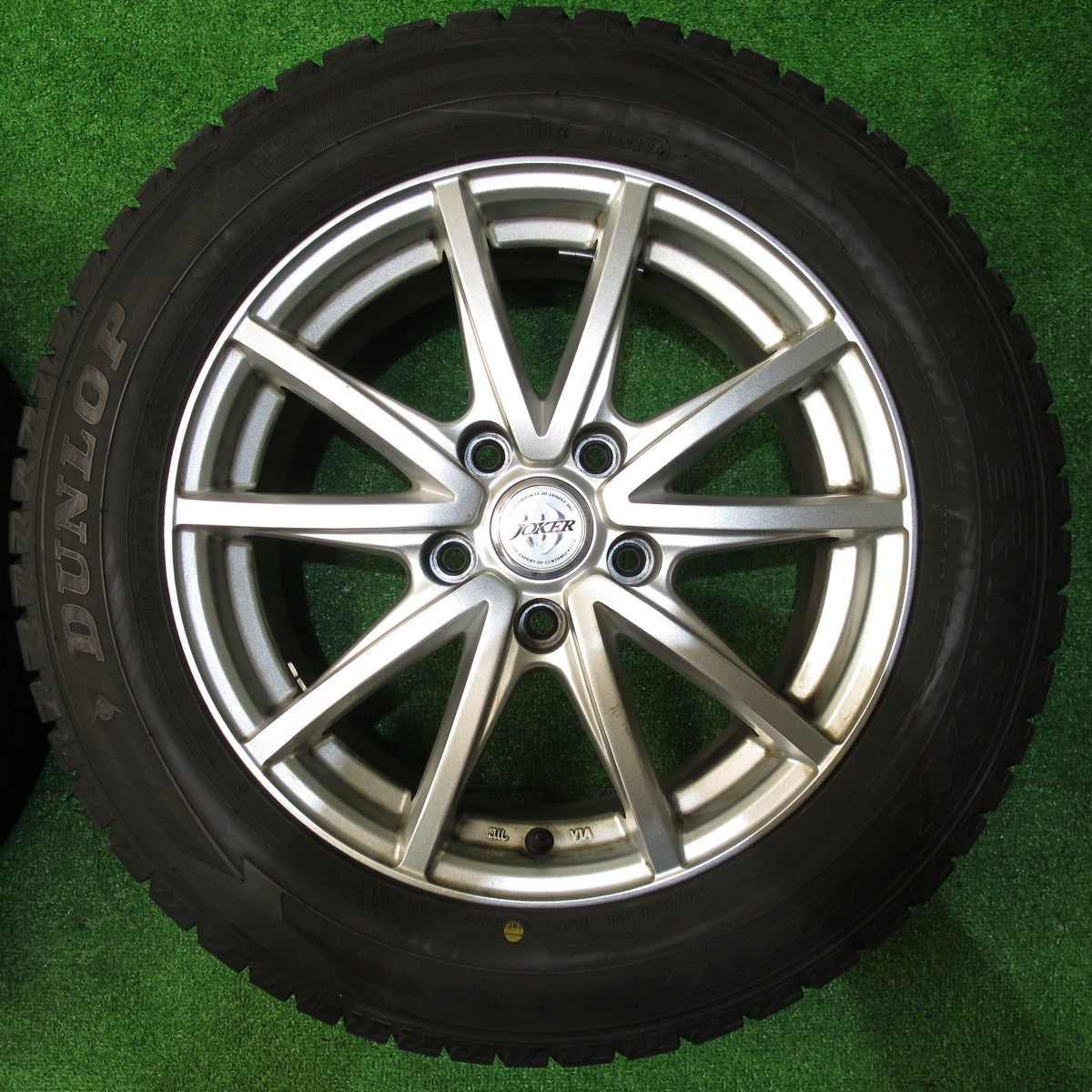 バリ溝！9分★スタッドレス 205/60R16 ダンロップ ウインターマックス WM02 JOKER ジョーカー 16インチ PCD114.3/5H★5052302NJス