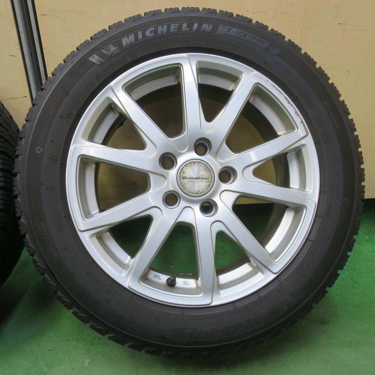 バリ溝！22年！8.5分★ワーゲン 等 EUROBAHN SPORTECHNIC 205/55R16 スタッドレス ミシュラン X-ICE SNOW ユーロバーン スポーツテクニック 16インチ PCD112/5H★6022604イス