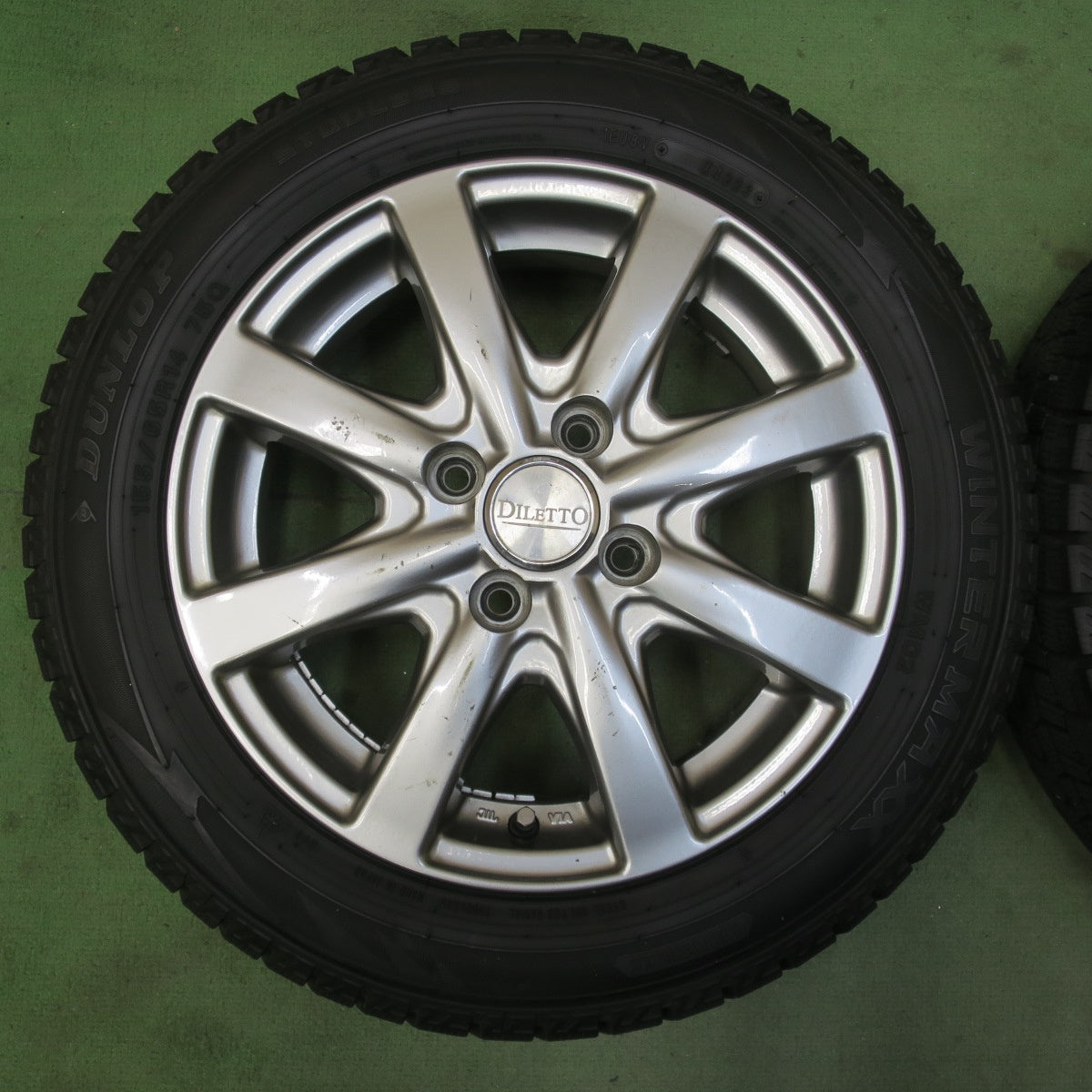 バリ溝！23年！9.5分★スタッドレス 155/65R14 ダンロップ ウインターマックス WM02 DILETTO ディレット 14インチ PCD100/4H★6033011イス