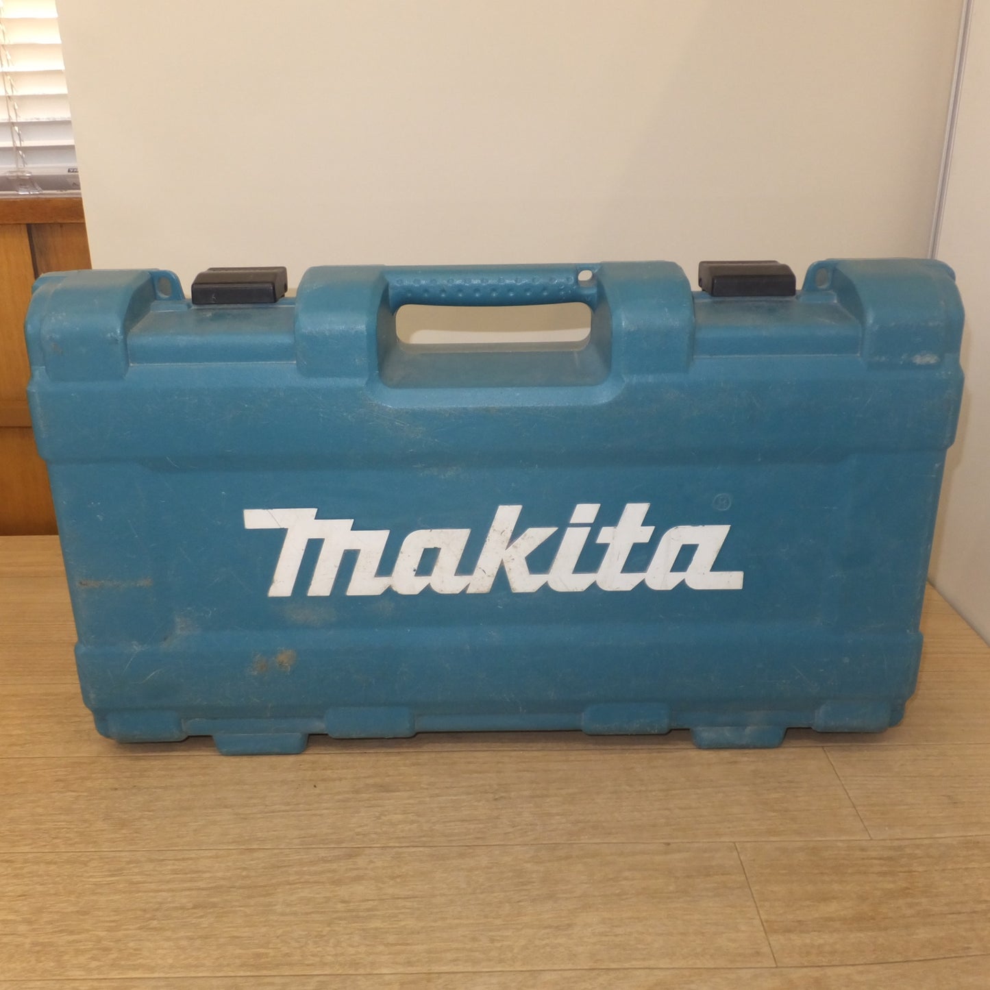 [送料無料] ★マキタ makita 充電式レシプロソー JR188DRG 18V　バッテリ 1個　充電器 なし★