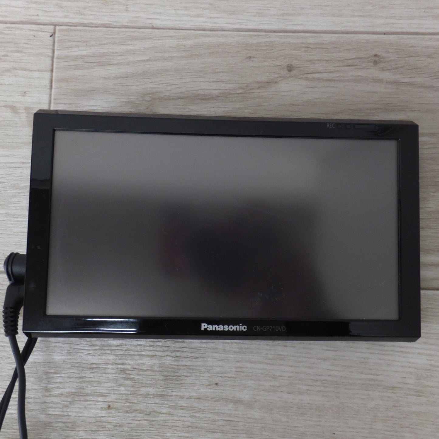 [送料無料] ★パナソニック Panasonic SSDポータブルカーナビゲーション Gorilla CN-GP710VD(24★