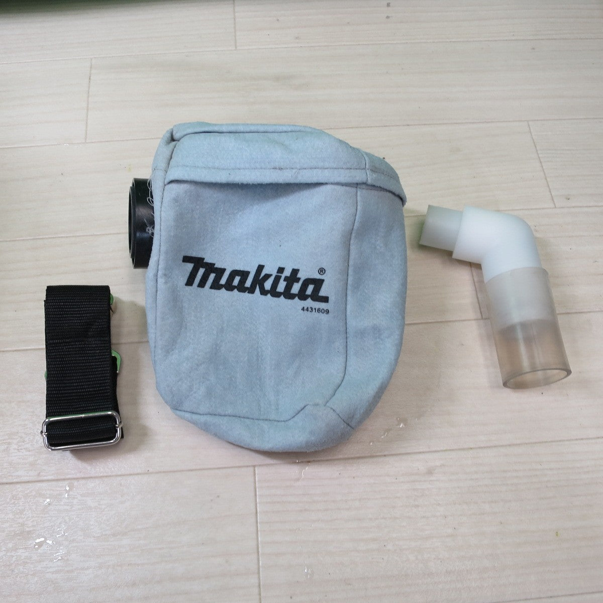 [送料無料] 付属品付き☆マキタ 充電式 小型 集じん機 VC350D 電動 工具 集塵機 makita 18V 本体のみ☆