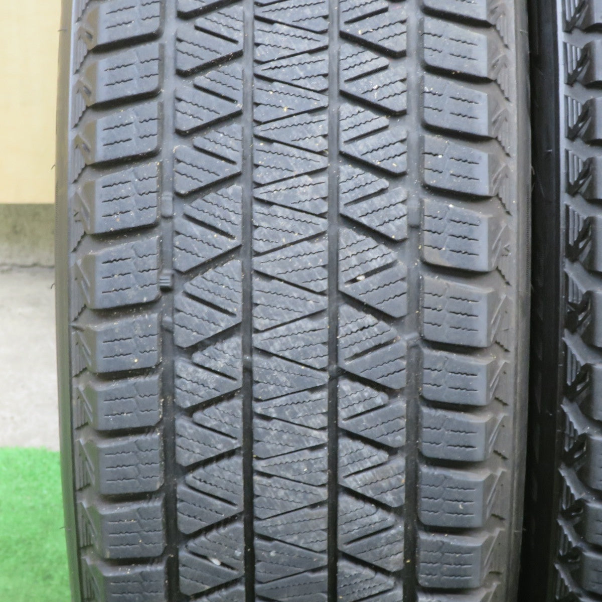 バリ溝！8.5分★スタッドレス 225/65R17 ブリヂストン ブリザック DM-V3 BALMINUM バルミナ 17インチ PCD114.3/5H★6022301TTス