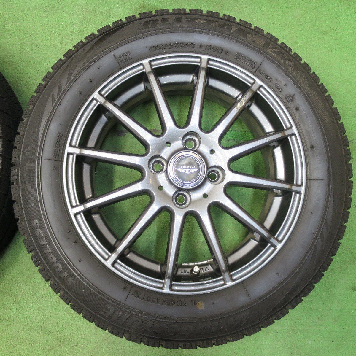 4本価格★スタッドレス 175/65R15 ブリヂストン ブリザック VRX TEAD テッド 15インチ PCD100/4H★5031410イス