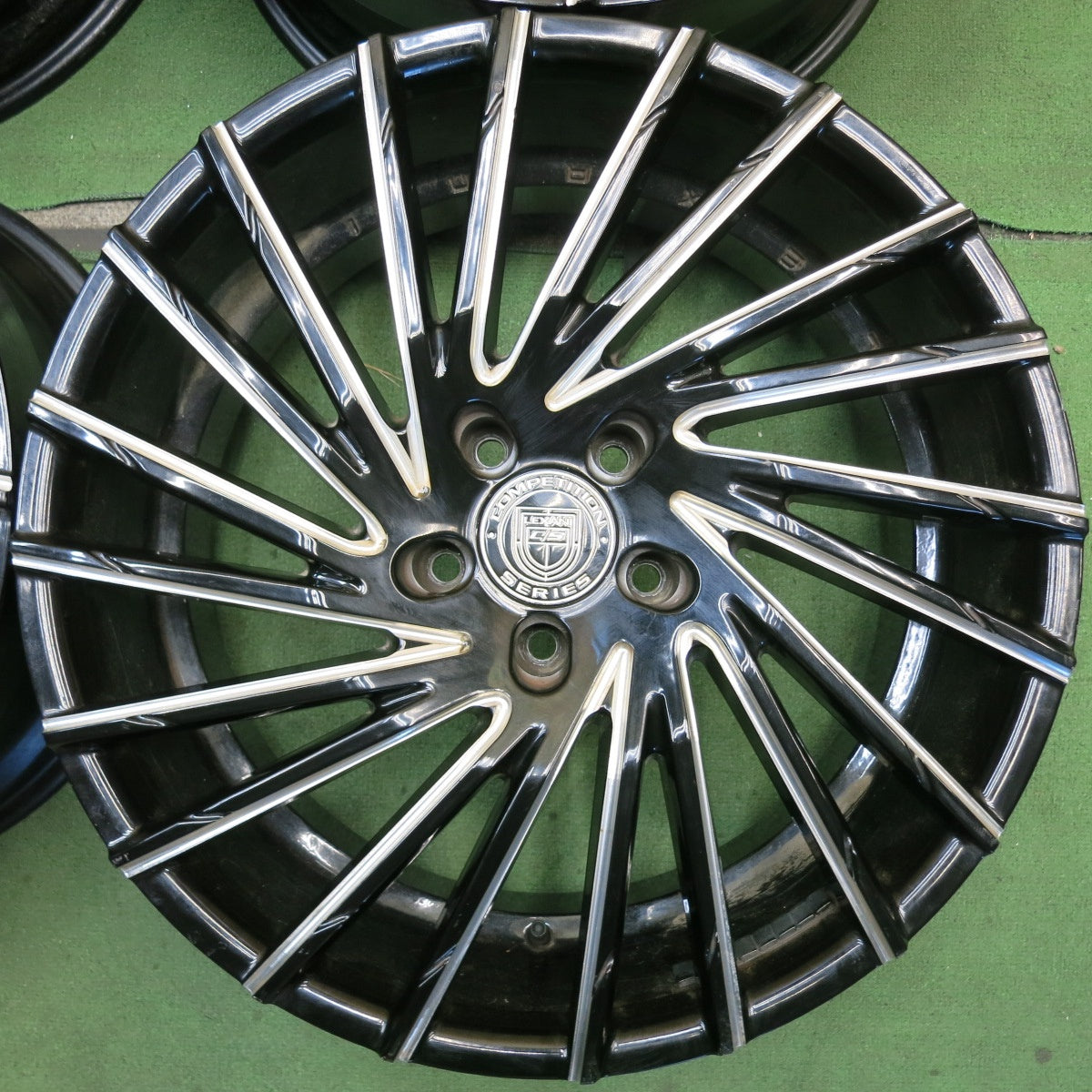 4本価格◎BMW 等 LEXANI C/S 20インチ ホイール レグザーニ レクサーニ 20×8.5J PCD120/5H◎6082205HAホ