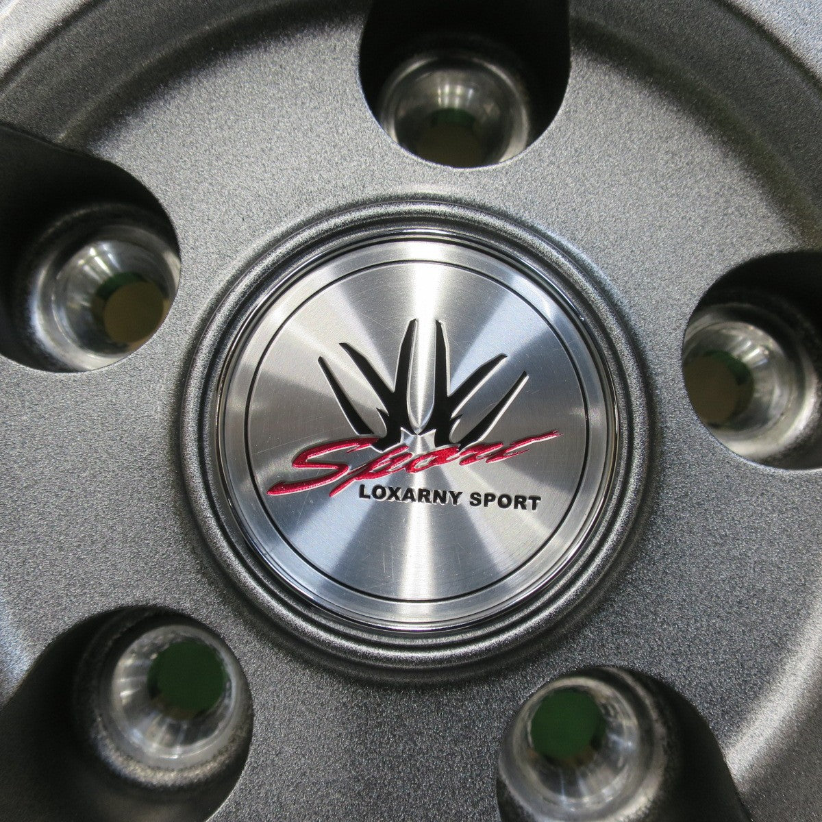 ほぼ未使用！24年！美品★LOXARNY SPORT 205/45R17 スタッドレス グッドイヤー アイスナビ8 ロクサーニ スポーツ 17インチ PCD114.3/5H★5103017イス