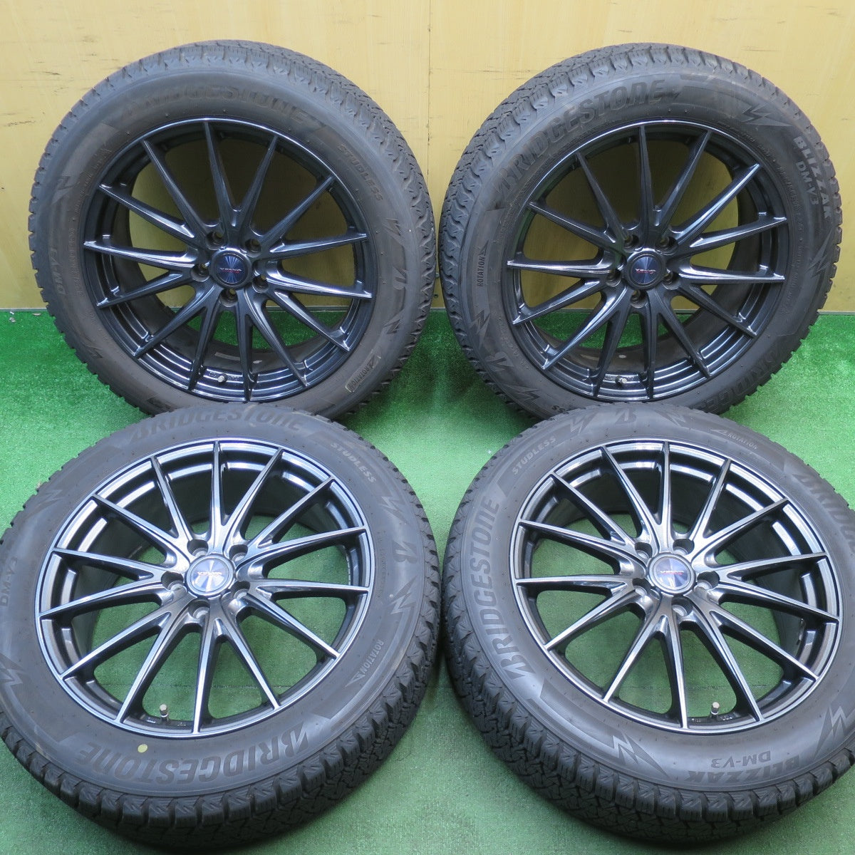バリ溝！キレイ！9.5分★スタッドレス 225/55R19 ブリヂストン ブリザック DM-V3 VELVA SPORTZ ヴェルヴァ 19インチ PCD114.3/5H★6030402NJス