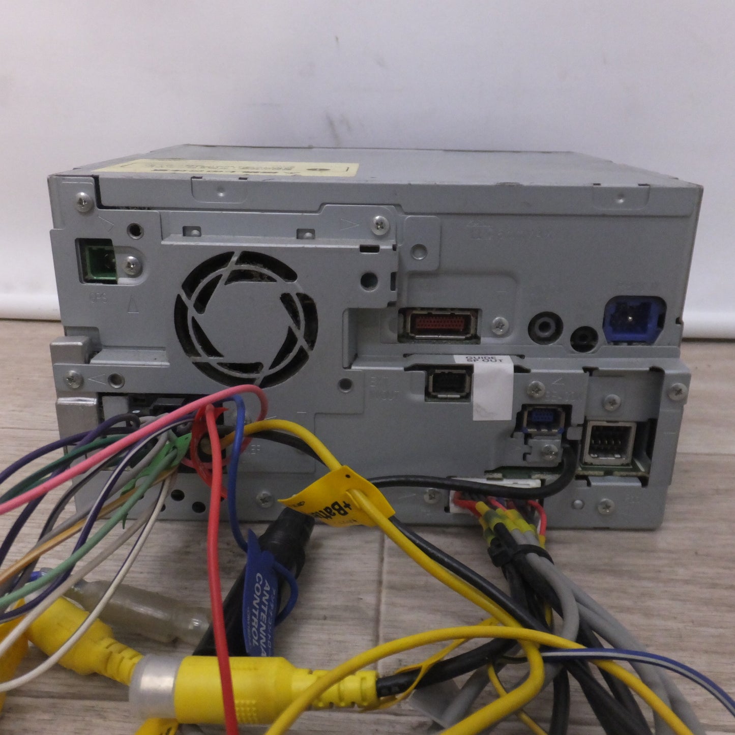 [送料無料] 現状品★カロッツェリア carrozzeria AV一体型HDDナビゲーション 楽ナビ AVIC-HRZ009GII[37]★