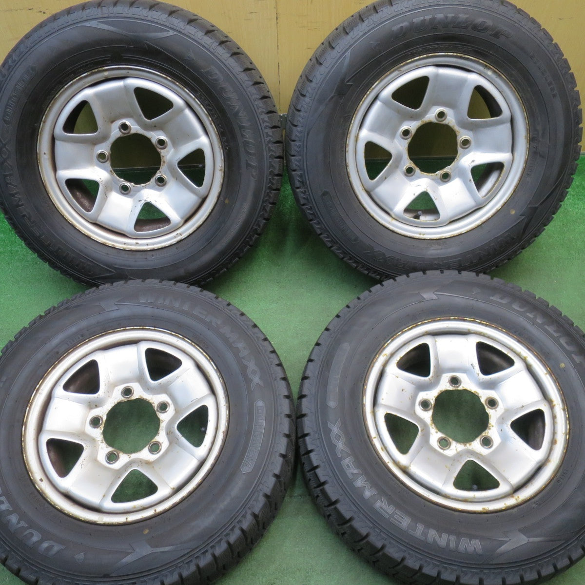 バリ溝！9.5分★スタッドレス 205/70R14 ダンロップ ウインターマックス WM02 TOPY スチール ホイール 14インチ PCD139.7/5H★6052001NJス