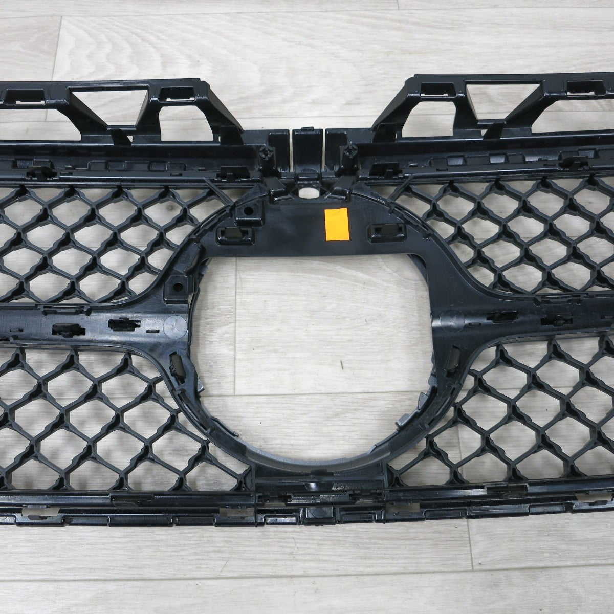 [送料無料] ◆メルセデス ベンツ Aクラス W177 V177 純正 フロントグリル ラジエーターグリル A1778888300 A17788885401 エンブレムなし◆