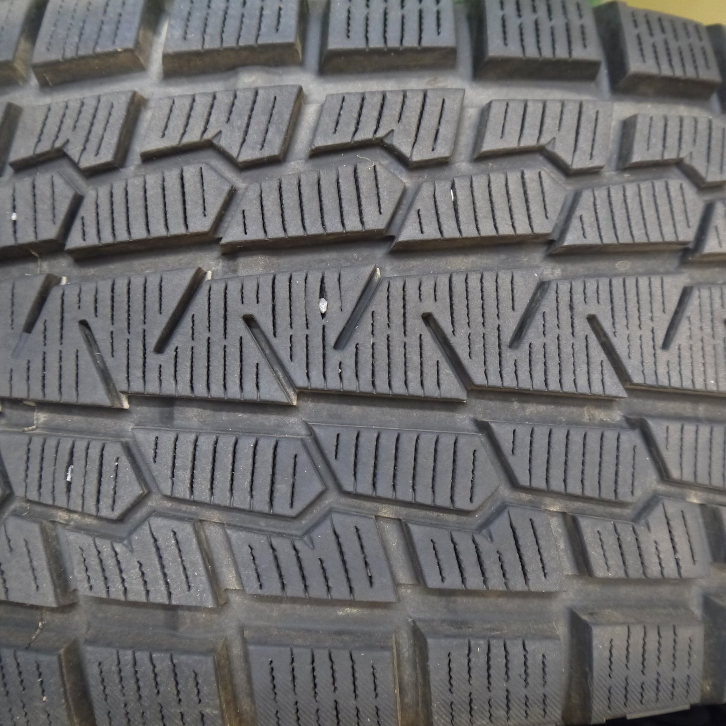 バリ溝！23年！キレイ！9.5分★ジープ ラングラー 等 AGA EsseⅡ 265/70R17 スタッドレス ヨコハマ アイスガード G075 エッセ2 17インチ PCD127/5H★6012810Hス