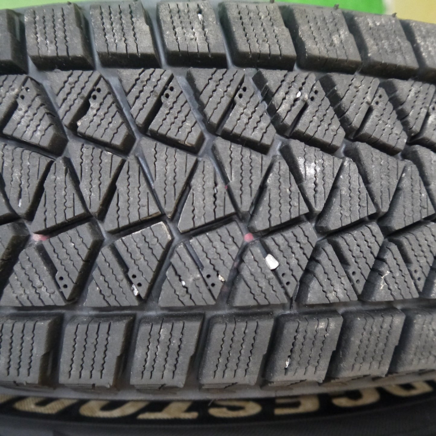 [送料無料] バリ溝！9.5分★スタッドレス 175/80R15 ブリヂストン ブリザック DM-V2 RALLI ART SPORTS ラリーアート 15インチ パジェロミニ 等 PCD114.3/5H★5031809Hス